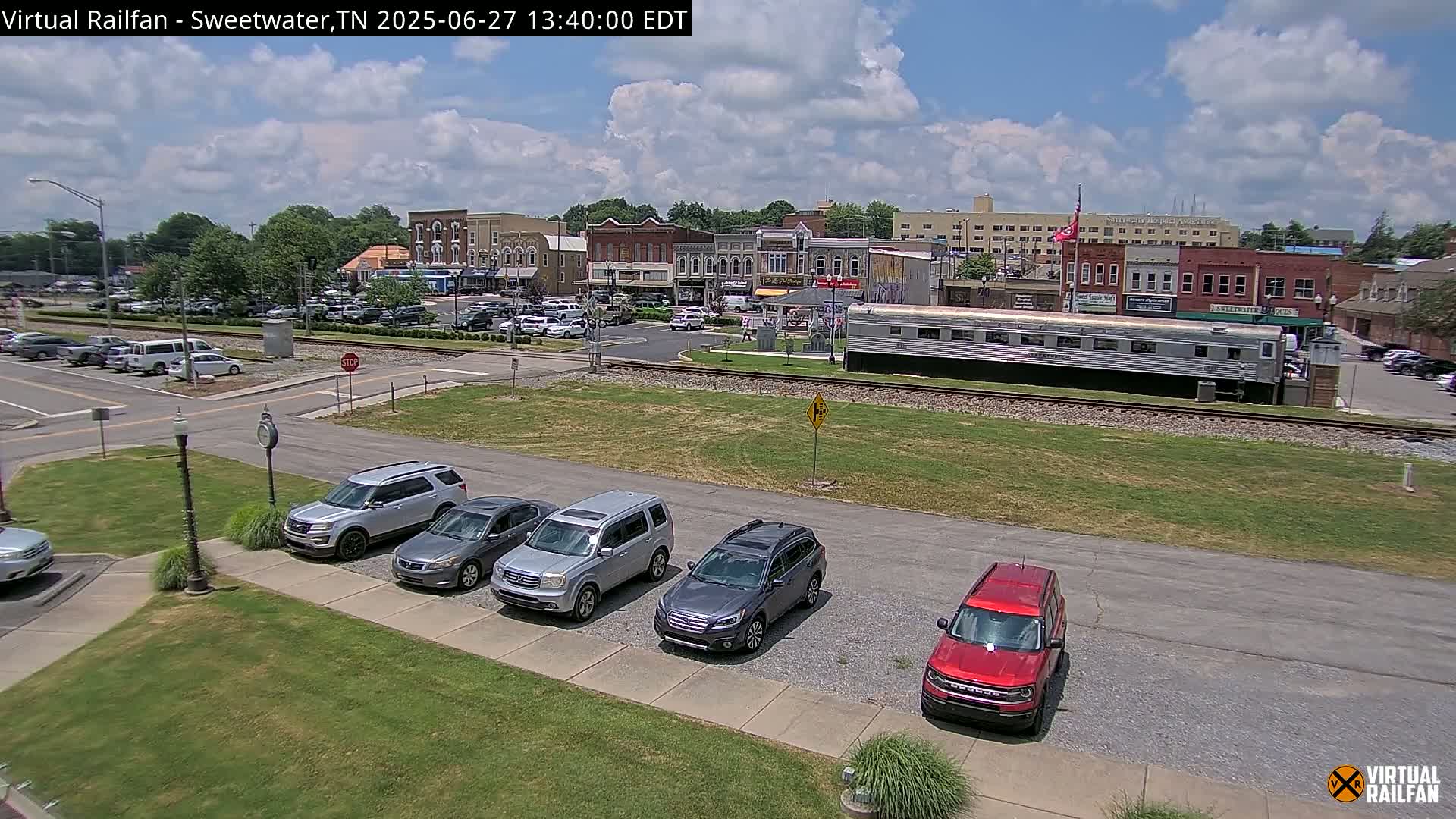 Sweetwater City & Railroad/Traincar Live Cam - Sweetwater, Monroe, Tennessee, USA | Virtual Railfan  LIVE ! 2025-03-15 15:33