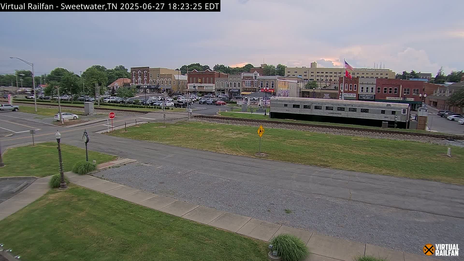 Sweetwater City & Railroad/Traincar Live Cam - Sweetwater, Monroe, Tennessee, USA | Virtual Railfan  LIVE ! 2025-03-15 15:33