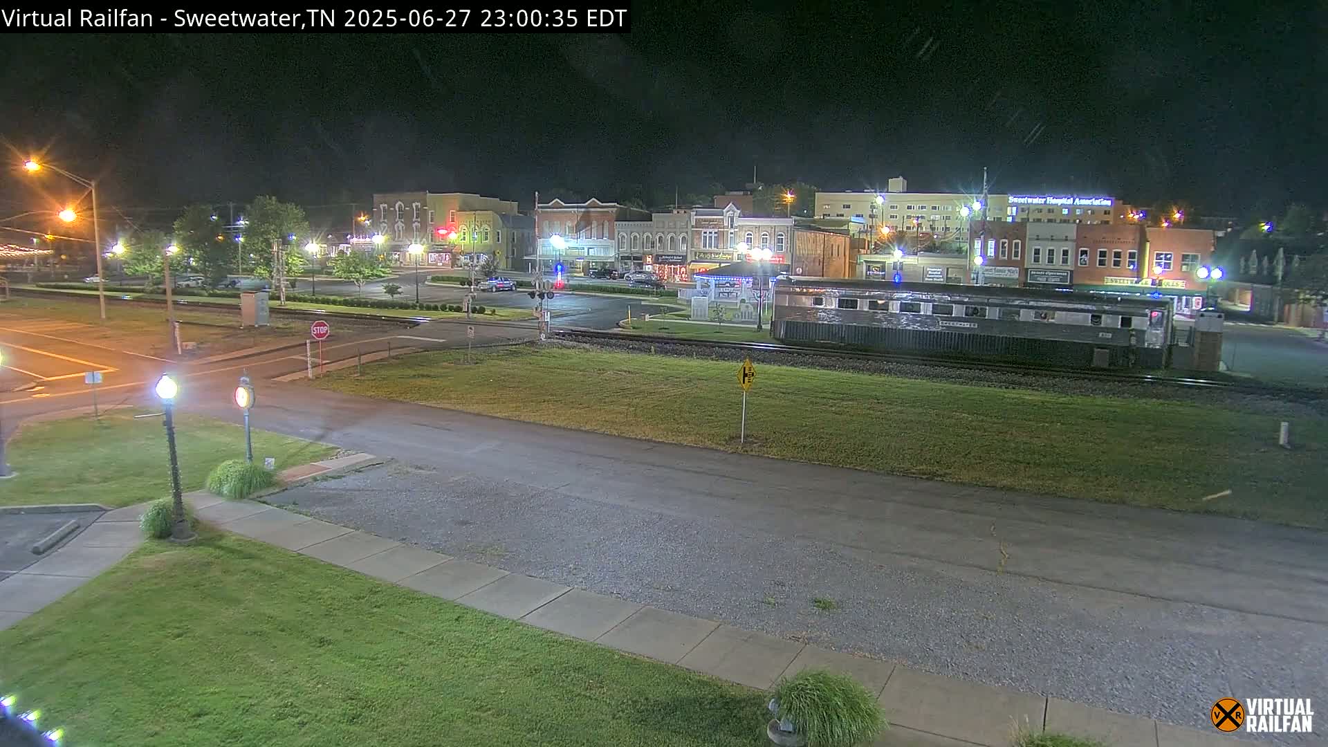 Sweetwater City & Railroad/Traincar Live Cam - Sweetwater, Monroe, Tennessee, USA | Virtual Railfan  LIVE ! 2025-03-15 15:33
