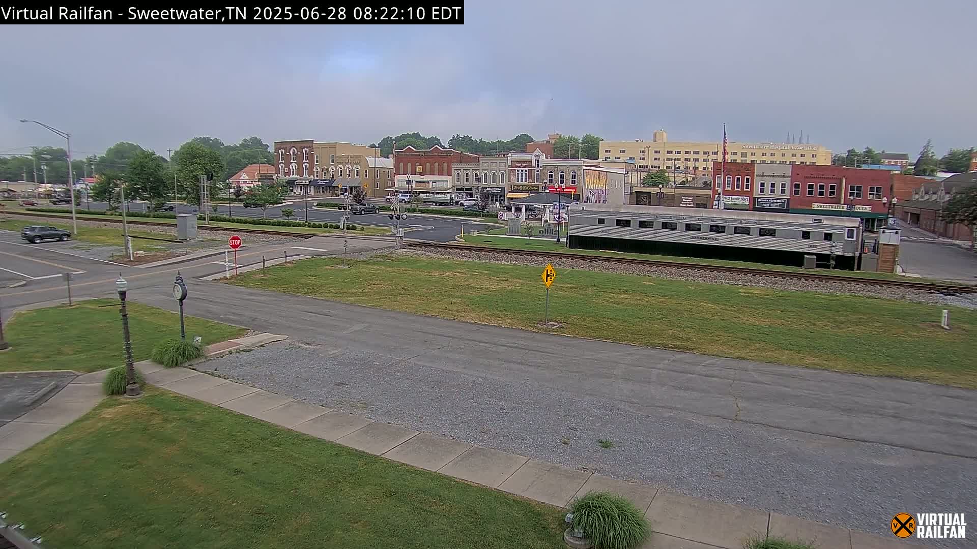 Sweetwater City & Railroad/Traincar Live Cam - Sweetwater, Monroe, Tennessee, USA | Virtual Railfan  LIVE ! 2025-03-15 15:33