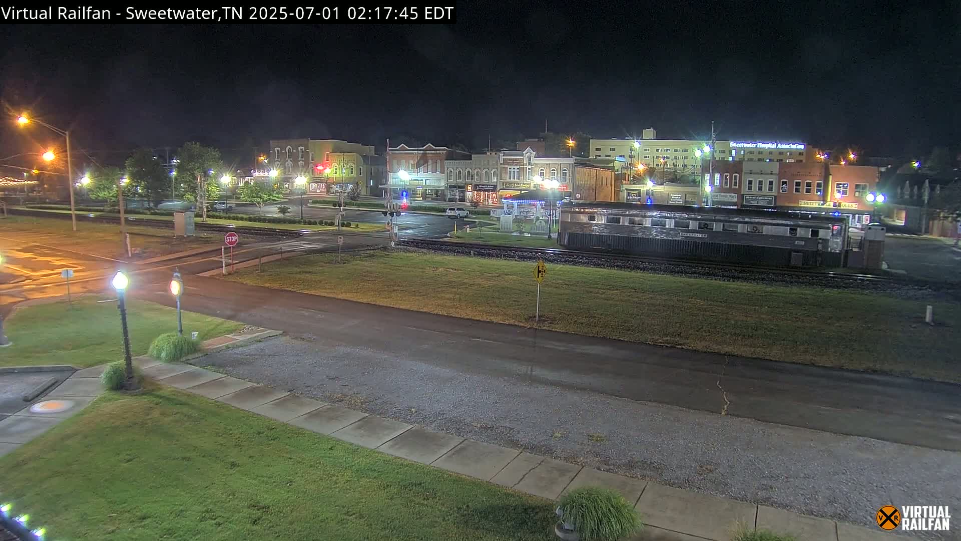 Sweetwater City & Railroad/Traincar Live Cam - Sweetwater, Monroe, Tennessee, USA | Virtual Railfan  LIVE ! 2025-03-15 15:33