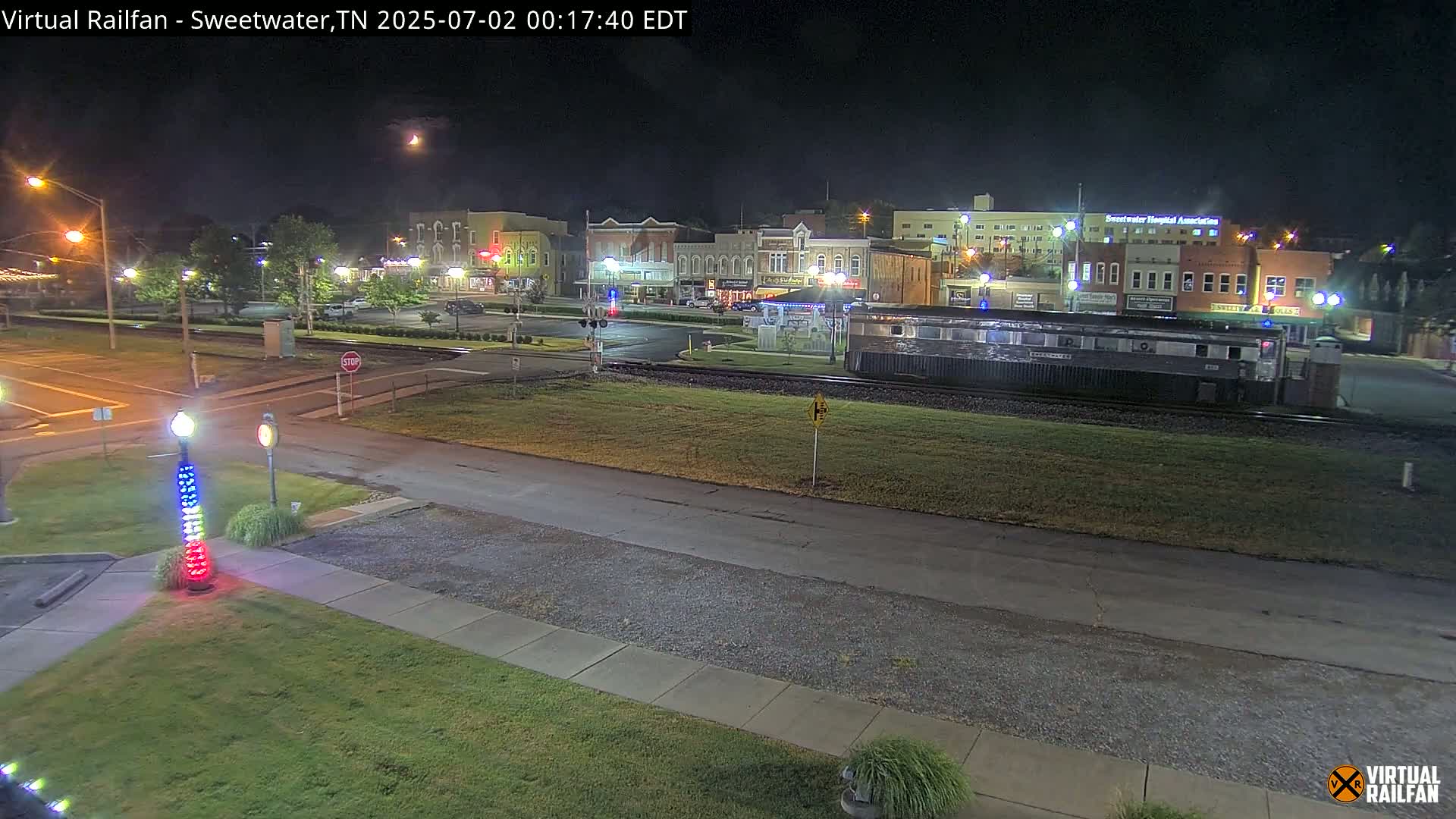 Sweetwater City & Railroad/Traincar Live Cam - Sweetwater, Monroe, Tennessee, USA | Virtual Railfan  LIVE ! 2025-03-15 15:33