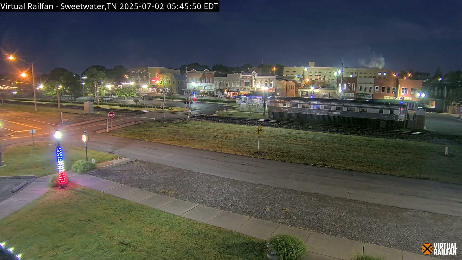 Sweetwater City & Railroad/Traincar Live Cam - Sweetwater, Monroe, Tennessee, USA | Virtual Railfan  LIVE ! 2025-03-15 15:33