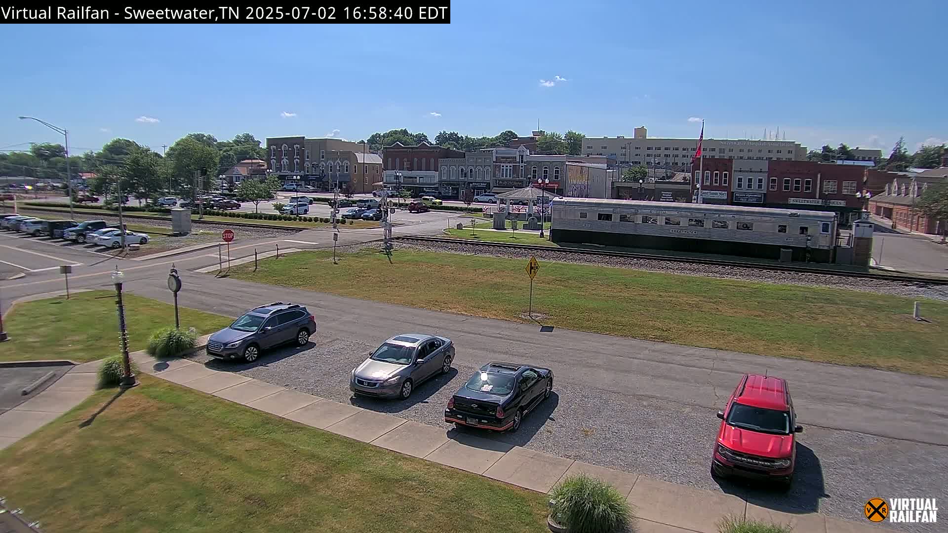 Sweetwater City & Railroad/Traincar Live Cam - Sweetwater, Monroe, Tennessee, USA | Virtual Railfan  LIVE ! 2025-03-15 15:33