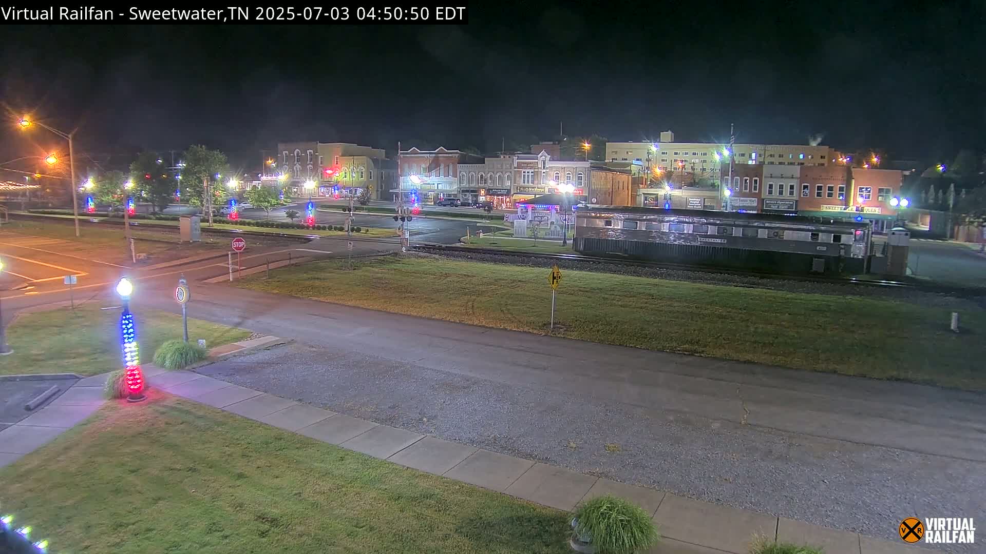 Sweetwater City & Railroad/Traincar Live Cam - Sweetwater, Monroe, Tennessee, USA | Virtual Railfan  LIVE ! 2025-03-15 15:33