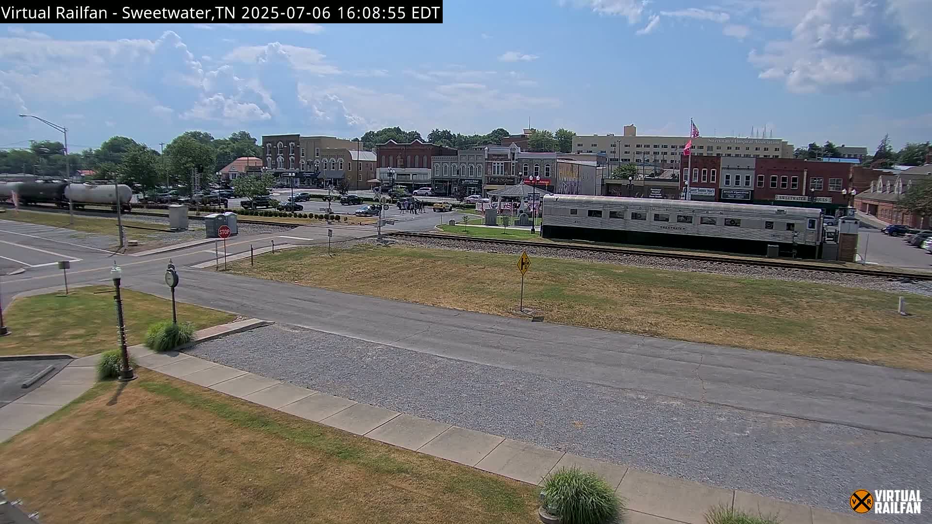 Sweetwater City & Railroad/Traincar Live Cam - Sweetwater, Monroe, Tennessee, USA | Virtual Railfan  LIVE ! 2025-03-15 15:33