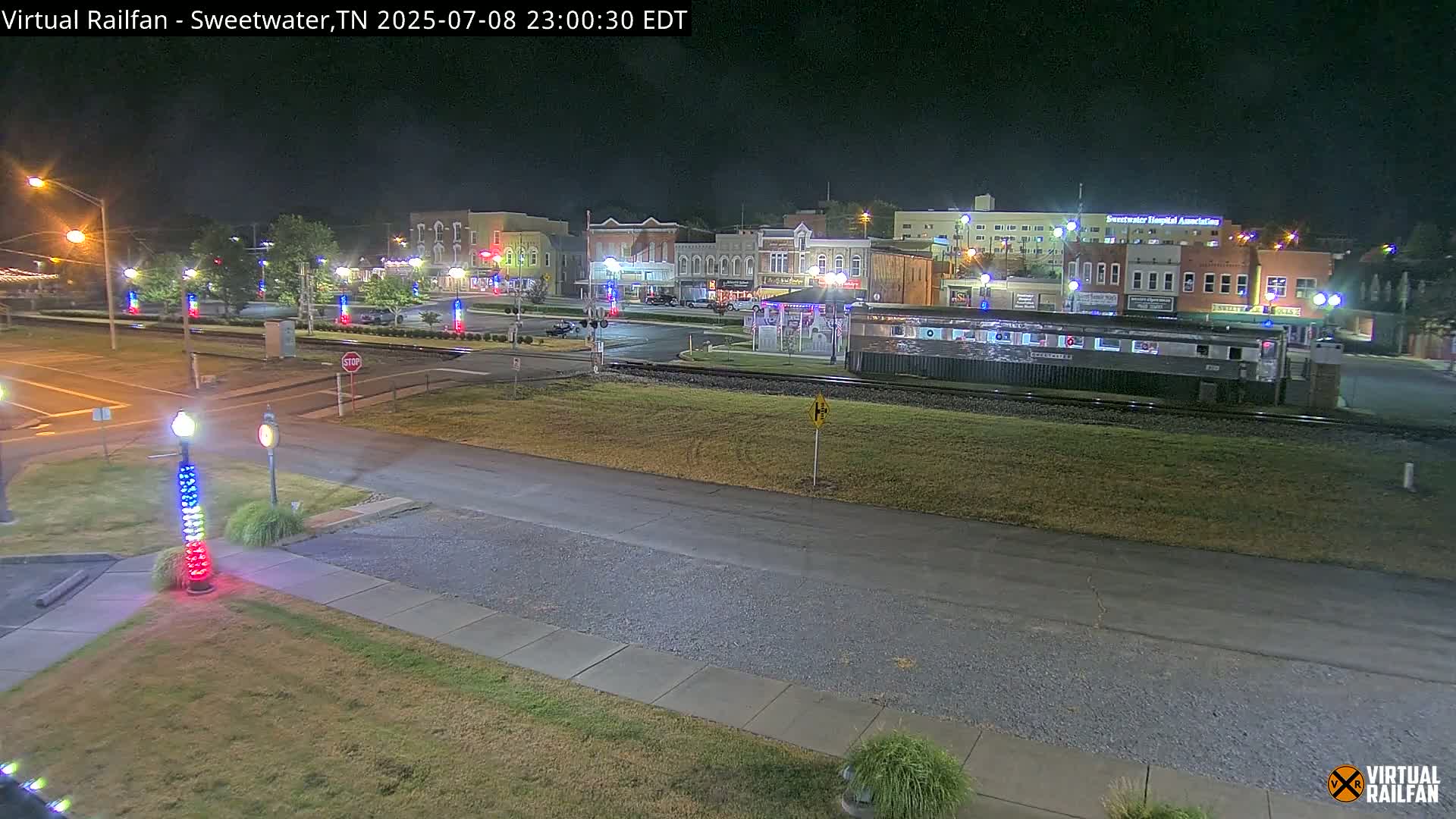 Sweetwater City & Railroad/Traincar Live Cam - Sweetwater, Monroe, Tennessee, USA | Virtual Railfan  LIVE ! 2025-03-15 15:33