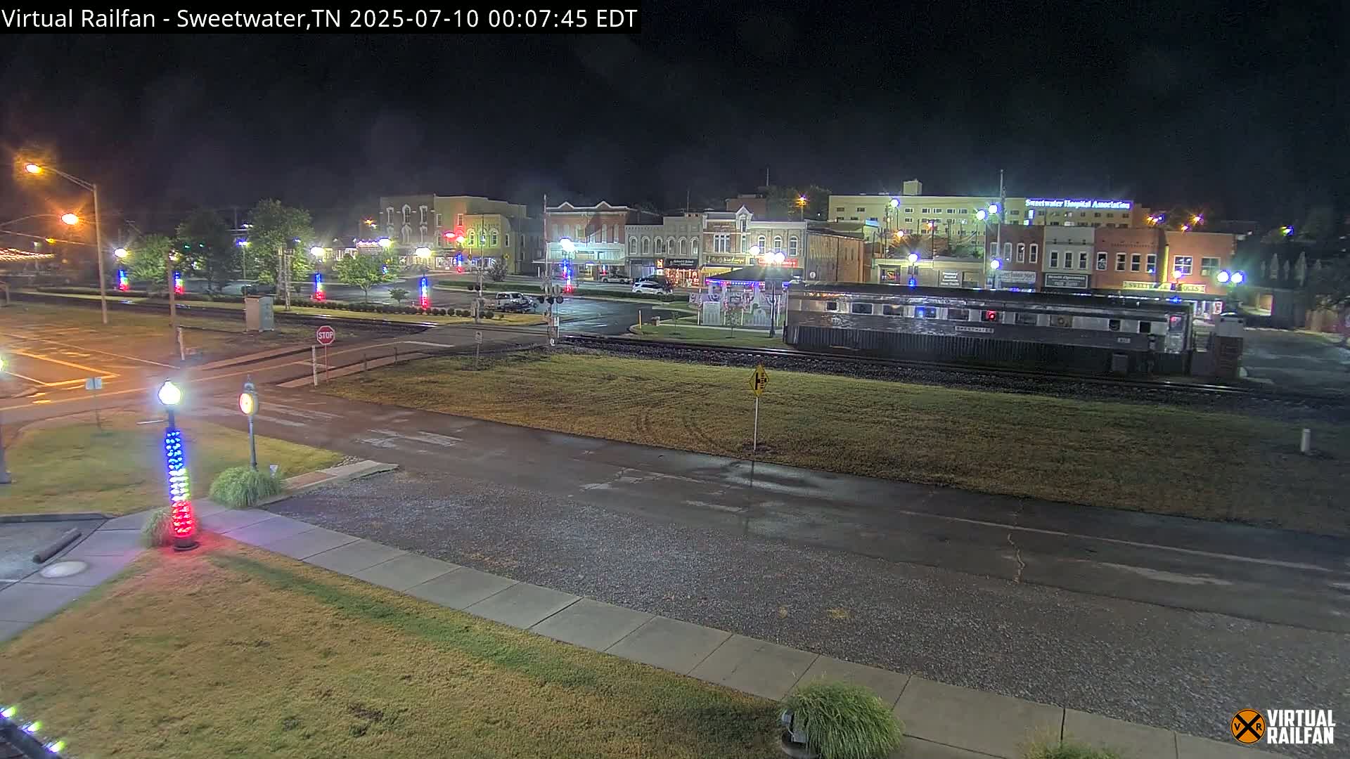 Sweetwater City & Railroad/Traincar Live Cam - Sweetwater, Monroe, Tennessee, USA | Virtual Railfan  LIVE ! 2025-03-15 15:33