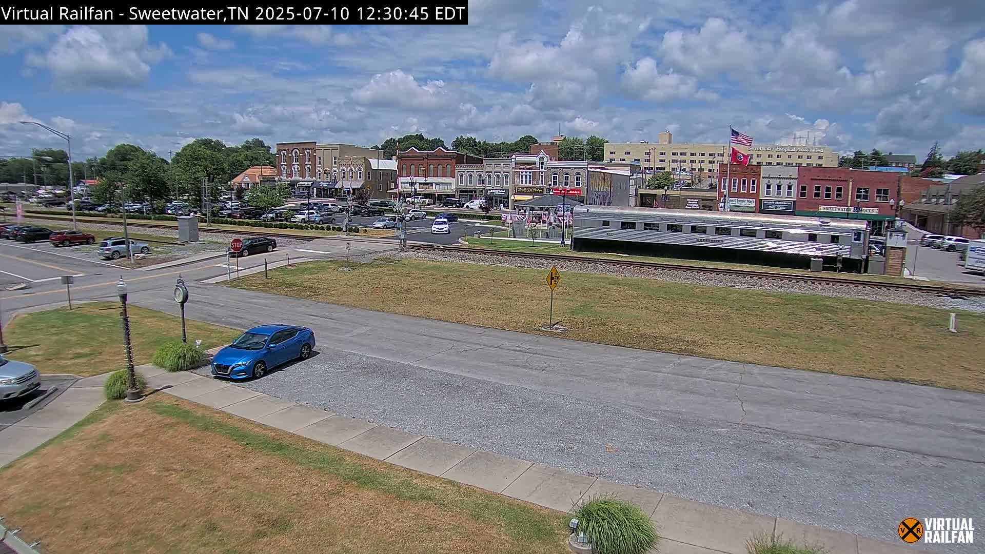 Sweetwater City & Railroad/Traincar Live Cam - Sweetwater, Monroe, Tennessee, USA | Virtual Railfan  LIVE ! 2025-03-15 15:33