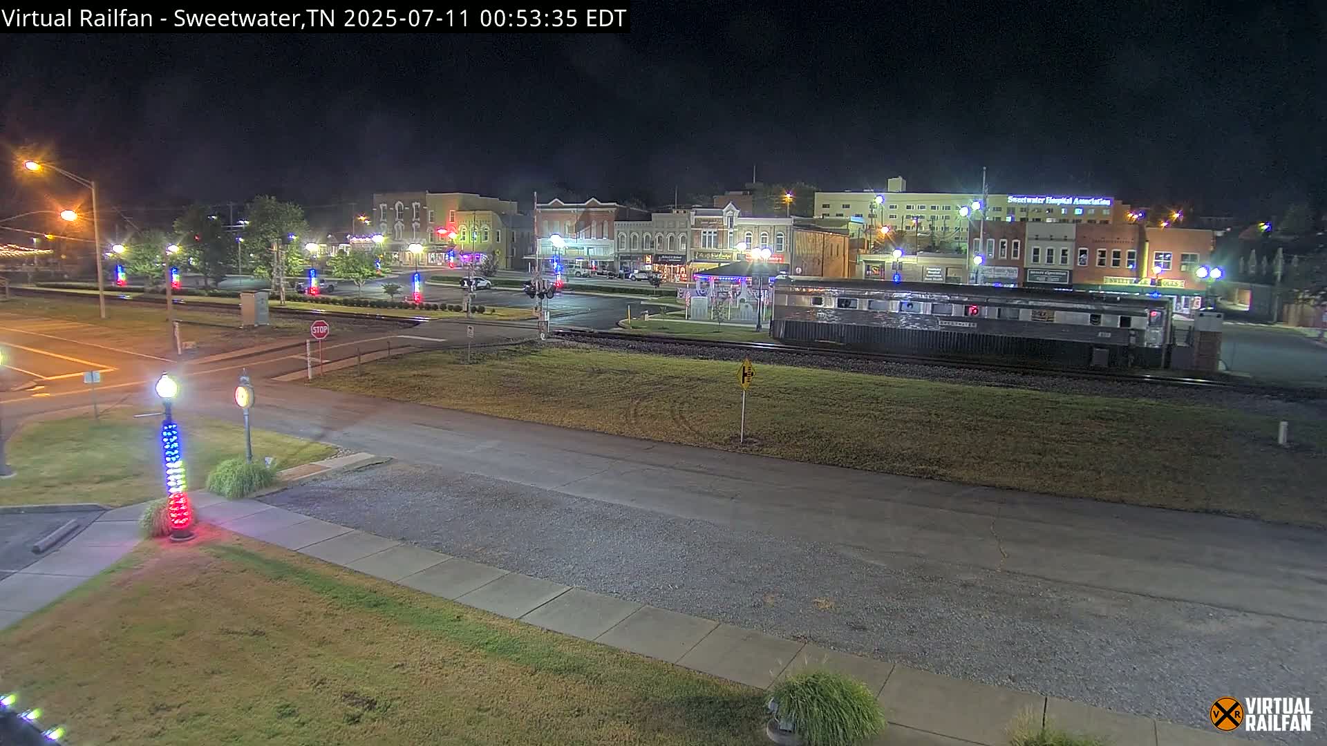 Sweetwater City & Railroad/Traincar Live Cam - Sweetwater, Monroe, Tennessee, USA | Virtual Railfan  LIVE ! 2025-03-15 15:33
