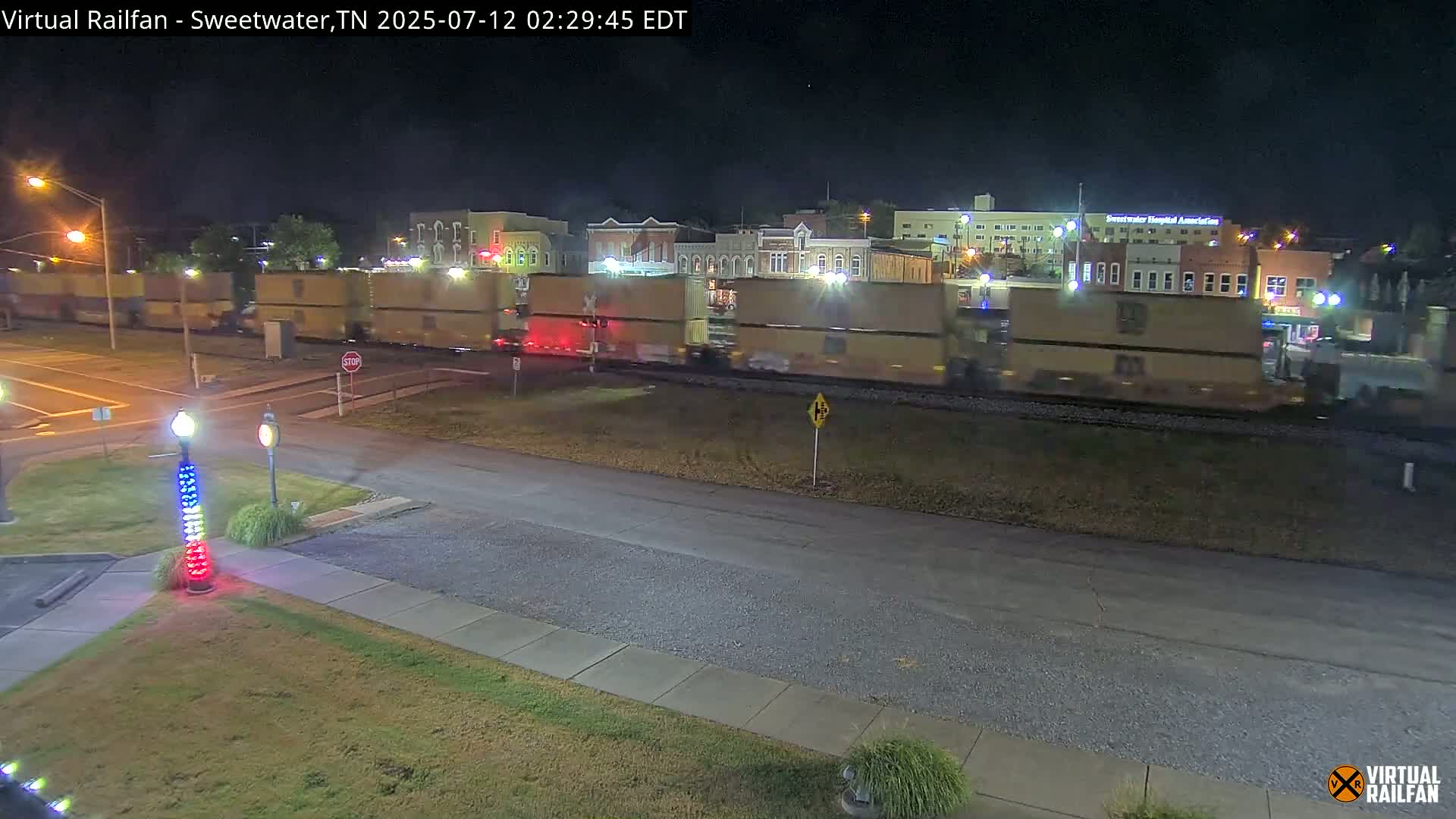 Sweetwater City & Railroad/Traincar Live Cam - Sweetwater, Monroe, Tennessee, USA | Virtual Railfan  LIVE ! 2025-03-15 15:33