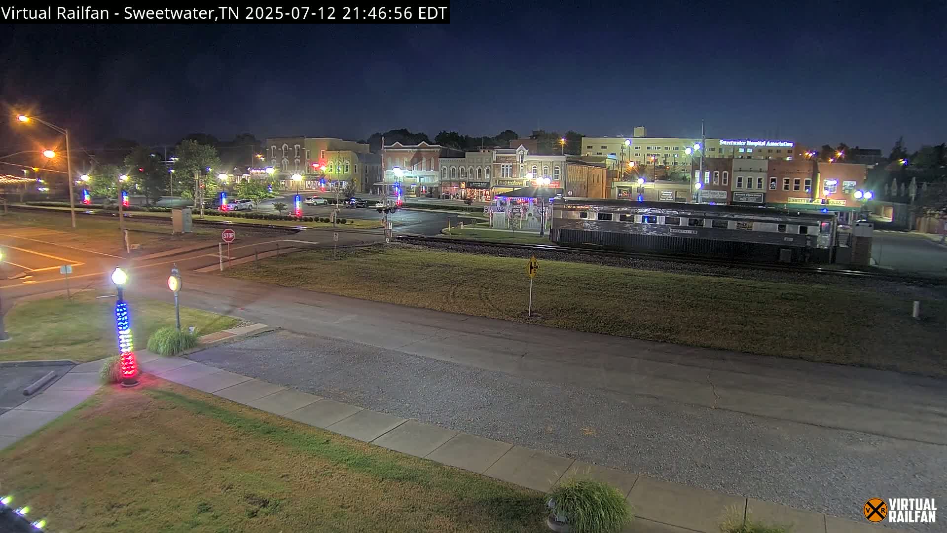 Sweetwater City & Railroad/Traincar Live Cam - Sweetwater, Monroe, Tennessee, USA | Virtual Railfan  LIVE ! 2025-03-15 15:33