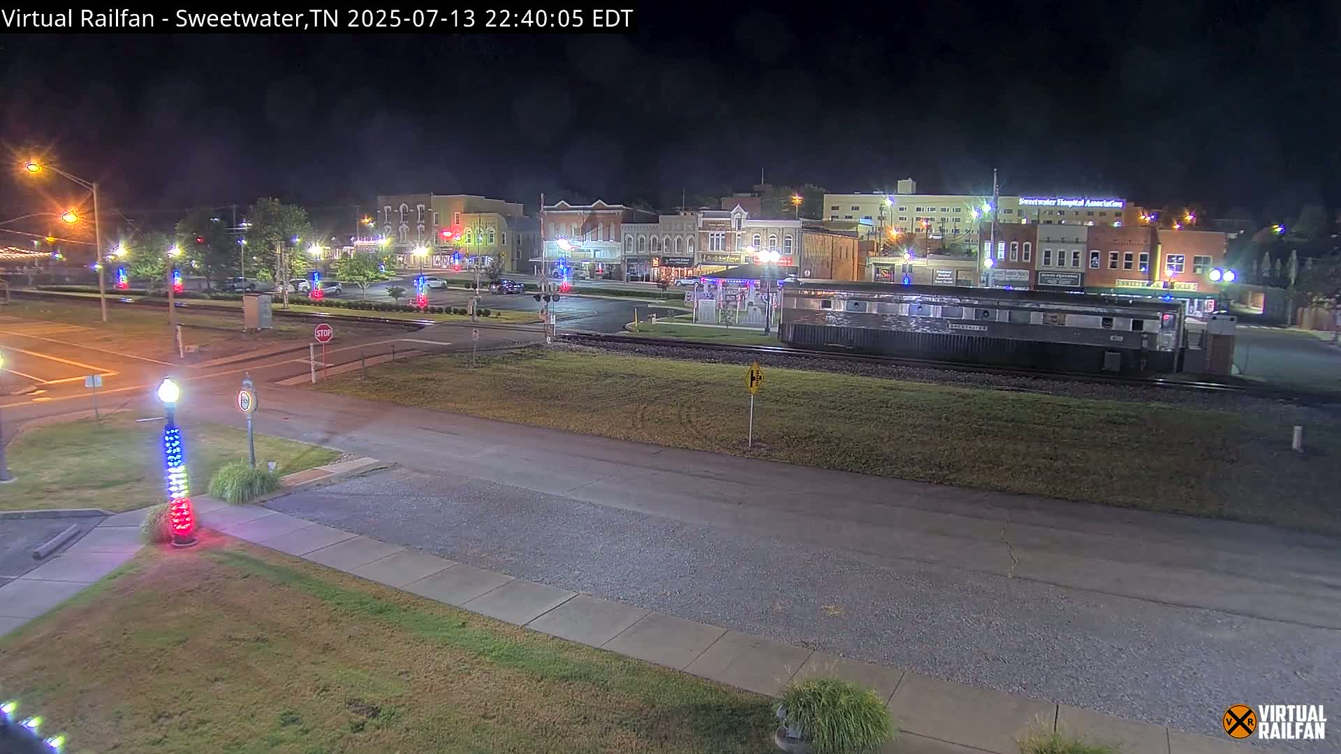 Sweetwater City & Railroad/Traincar Live Cam - Sweetwater, Monroe, Tennessee, USA | Virtual Railfan  LIVE ! 2025-03-15 15:33