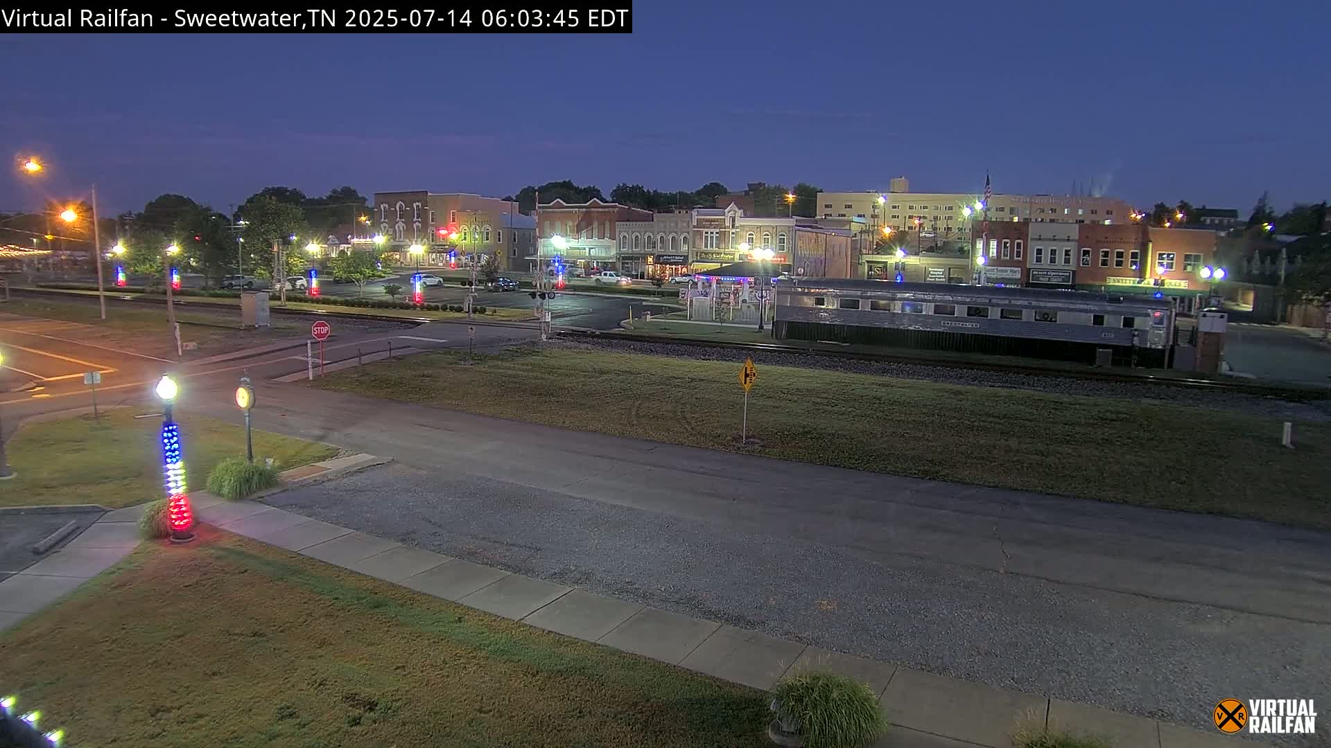 Sweetwater City & Railroad/Traincar Live Cam - Sweetwater, Monroe, Tennessee, USA | Virtual Railfan  LIVE ! 2025-03-15 15:33