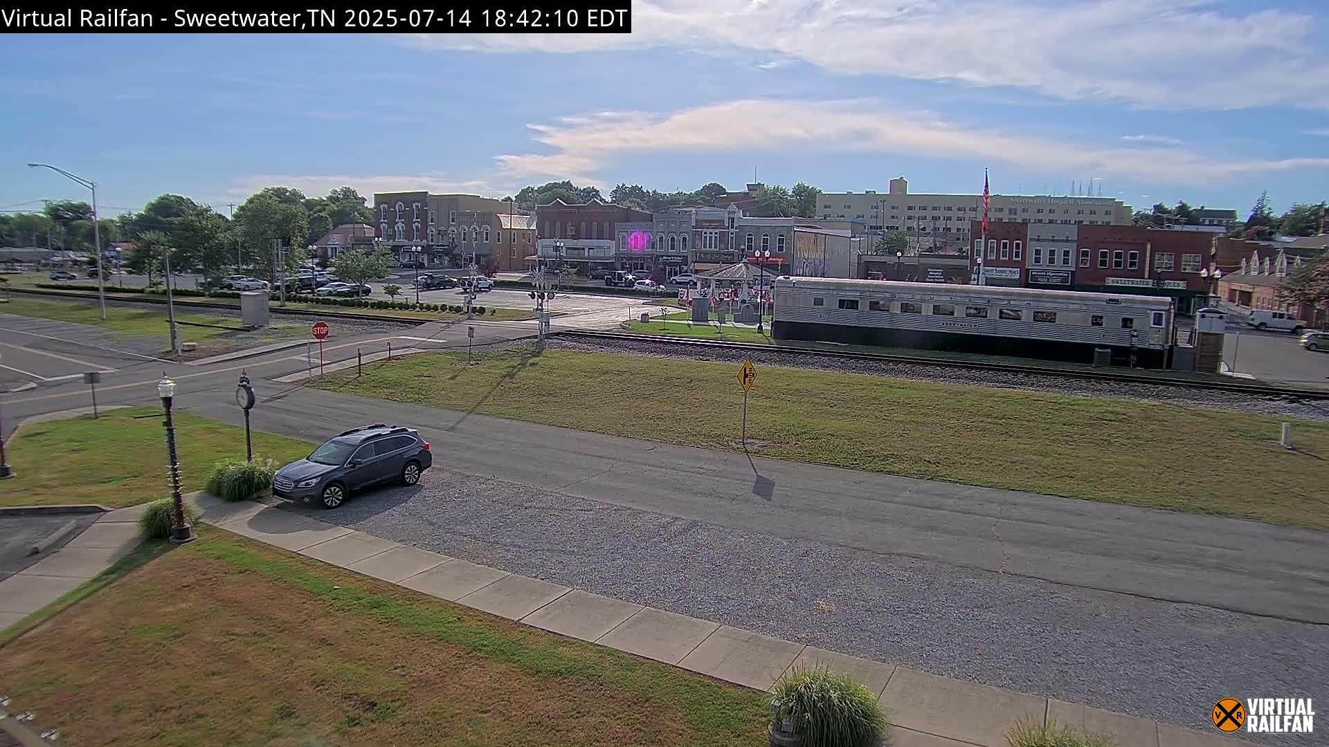 Sweetwater City & Railroad/Traincar Live Cam - Sweetwater, Monroe, Tennessee, USA | Virtual Railfan  LIVE ! 2025-03-15 15:33