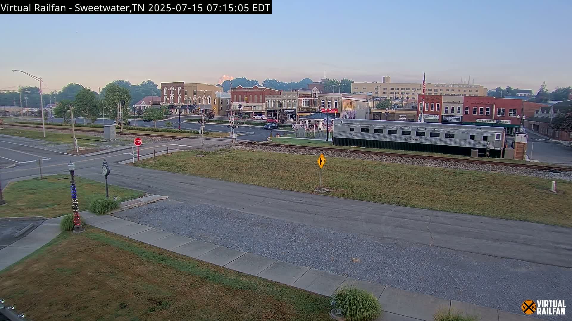 Sweetwater City & Railroad/Traincar Live Cam - Sweetwater, Monroe, Tennessee, USA | Virtual Railfan  LIVE ! 2025-03-15 15:33