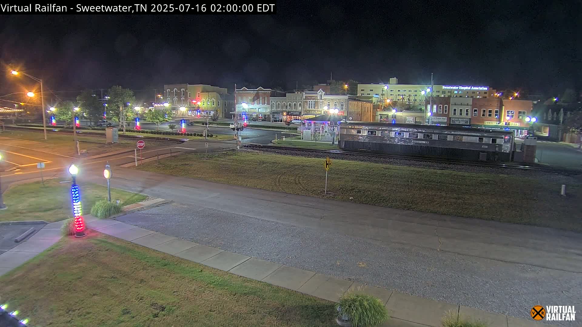 Sweetwater City & Railroad/Traincar Live Cam - Sweetwater, Monroe, Tennessee, USA | Virtual Railfan  LIVE ! 2025-03-15 15:33