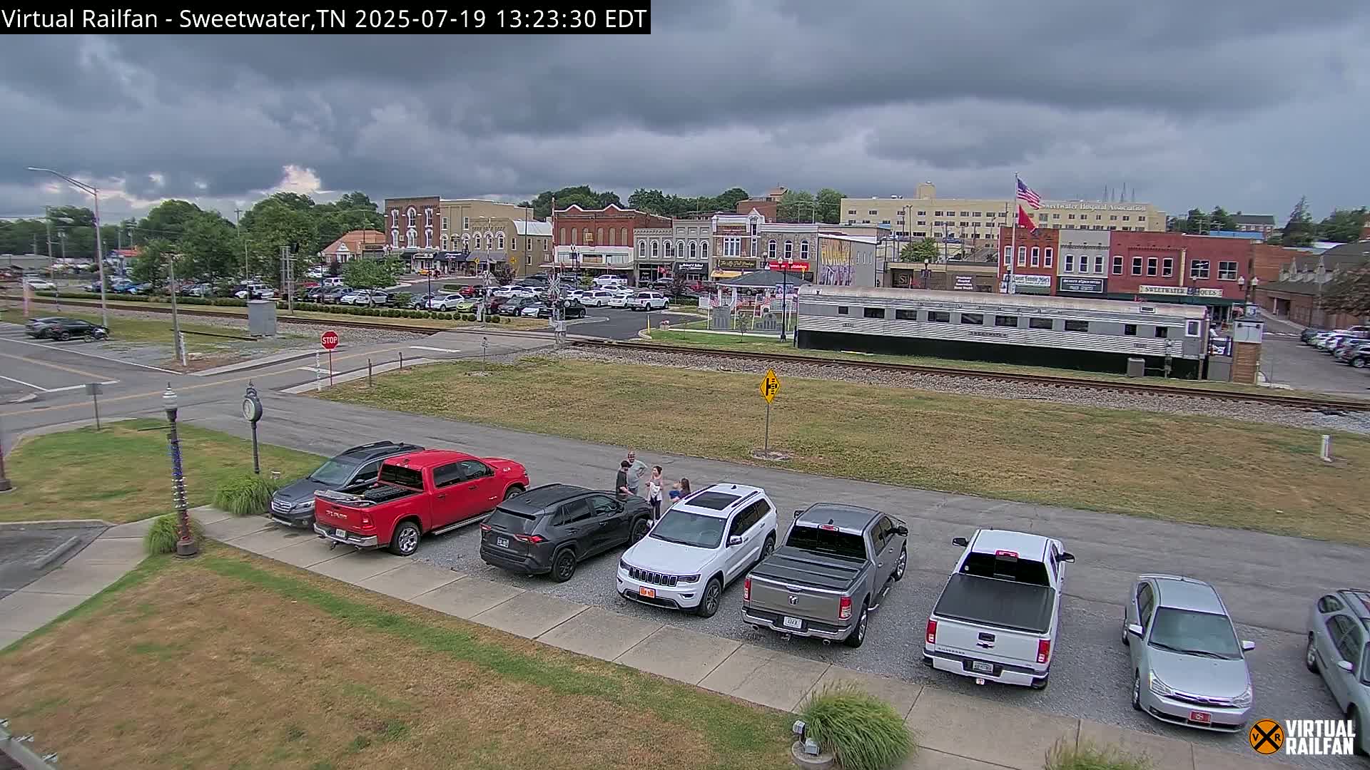 Sweetwater City & Railroad/Traincar Live Cam - Sweetwater, Monroe, Tennessee, USA | Virtual Railfan  LIVE ! 2025-03-15 15:33