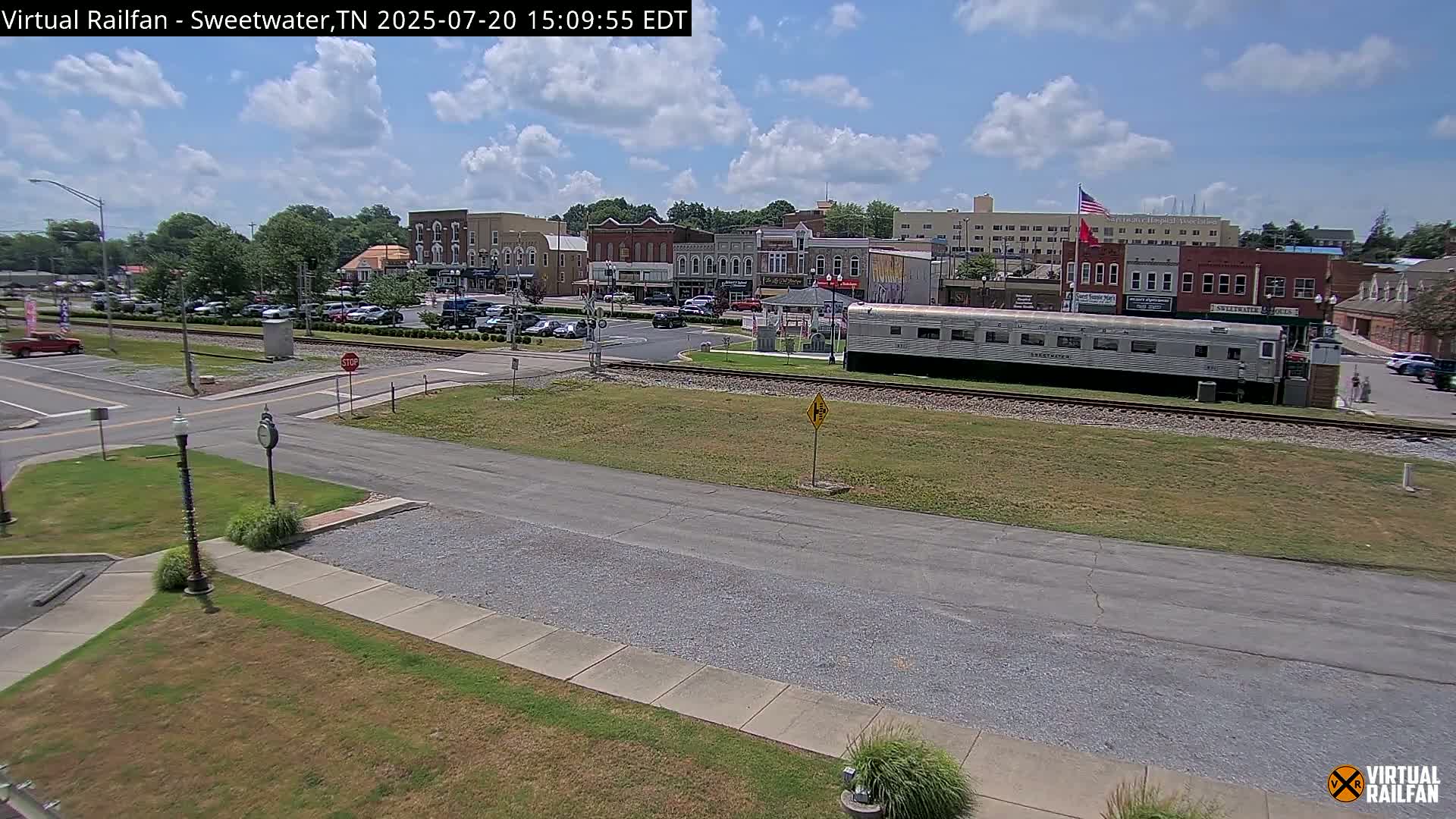 Sweetwater City & Railroad/Traincar Live Cam - Sweetwater, Monroe, Tennessee, USA | Virtual Railfan  LIVE ! 2025-03-15 15:33