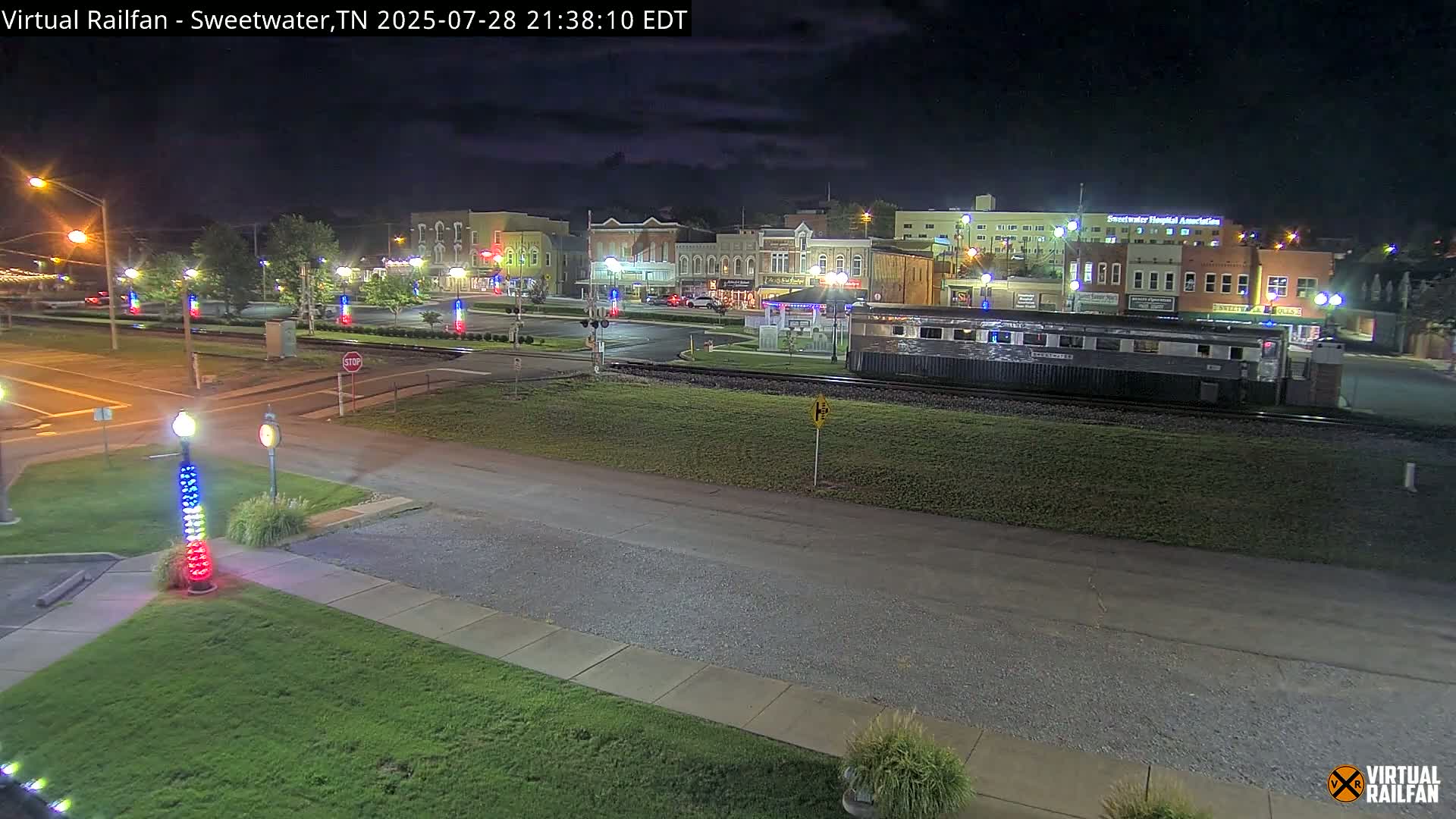 Sweetwater City & Railroad/Traincar Live Cam - Sweetwater, Monroe, Tennessee, USA | Virtual Railfan  LIVE ! 2025-03-15 15:33