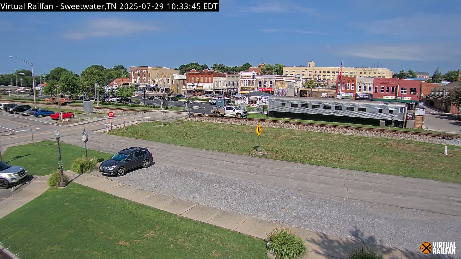 Sweetwater City & Railroad/Traincar Live Cam - Sweetwater, Monroe, Tennessee, USA | Virtual Railfan  LIVE ! 2025-03-15 15:33