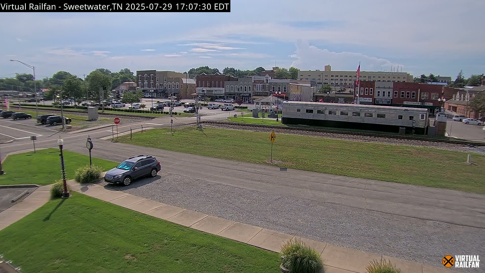 Sweetwater City & Railroad/Traincar Live Cam - Sweetwater, Monroe, Tennessee, USA | Virtual Railfan  LIVE ! 2025-03-15 15:33