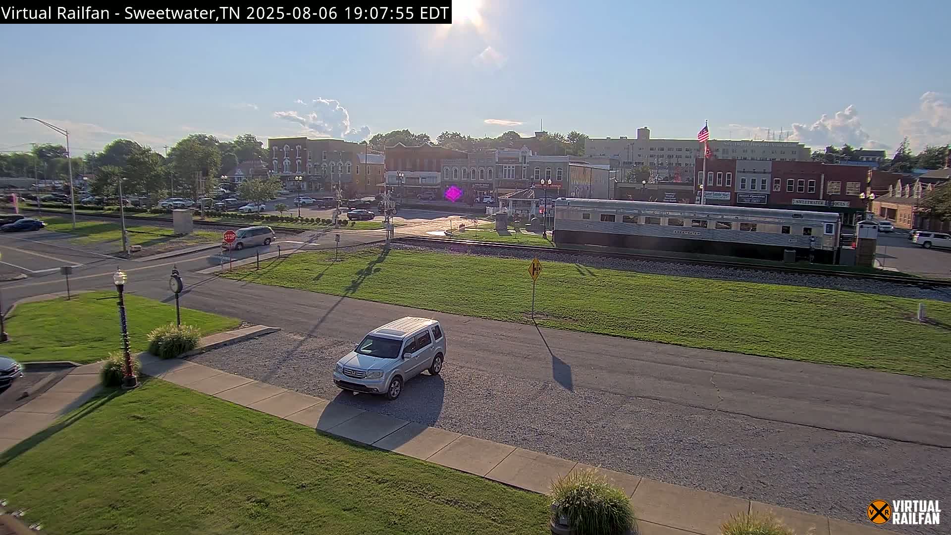 Sweetwater City & Railroad/Traincar Live Cam - Sweetwater, Monroe, Tennessee, USA | Virtual Railfan  LIVE ! 2025-03-15 15:33