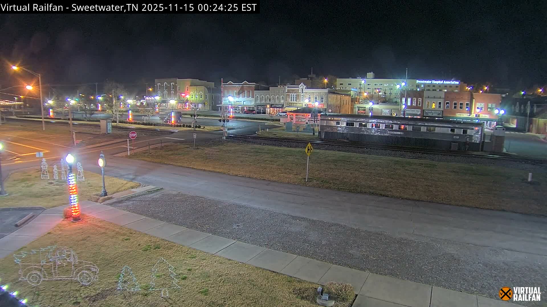 Sweetwater City & Railroad/Traincar Live Cam - Sweetwater, Monroe, Tennessee, USA | Virtual Railfan  LIVE ! 2025-03-15 15:33