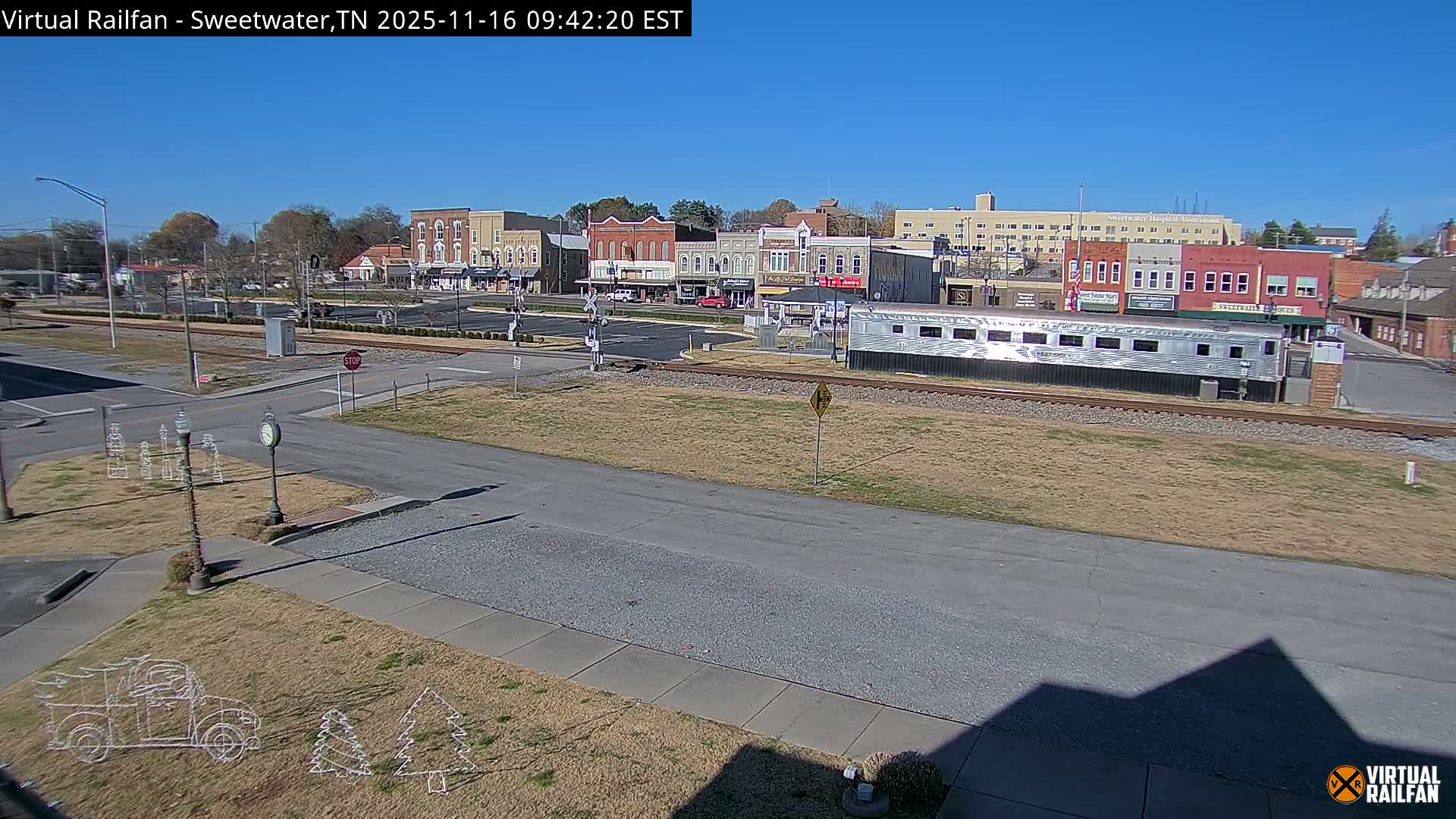 Sweetwater City & Railroad/Traincar Live Cam - Sweetwater, Monroe, Tennessee, USA | Virtual Railfan  LIVE ! 2025-03-15 15:33