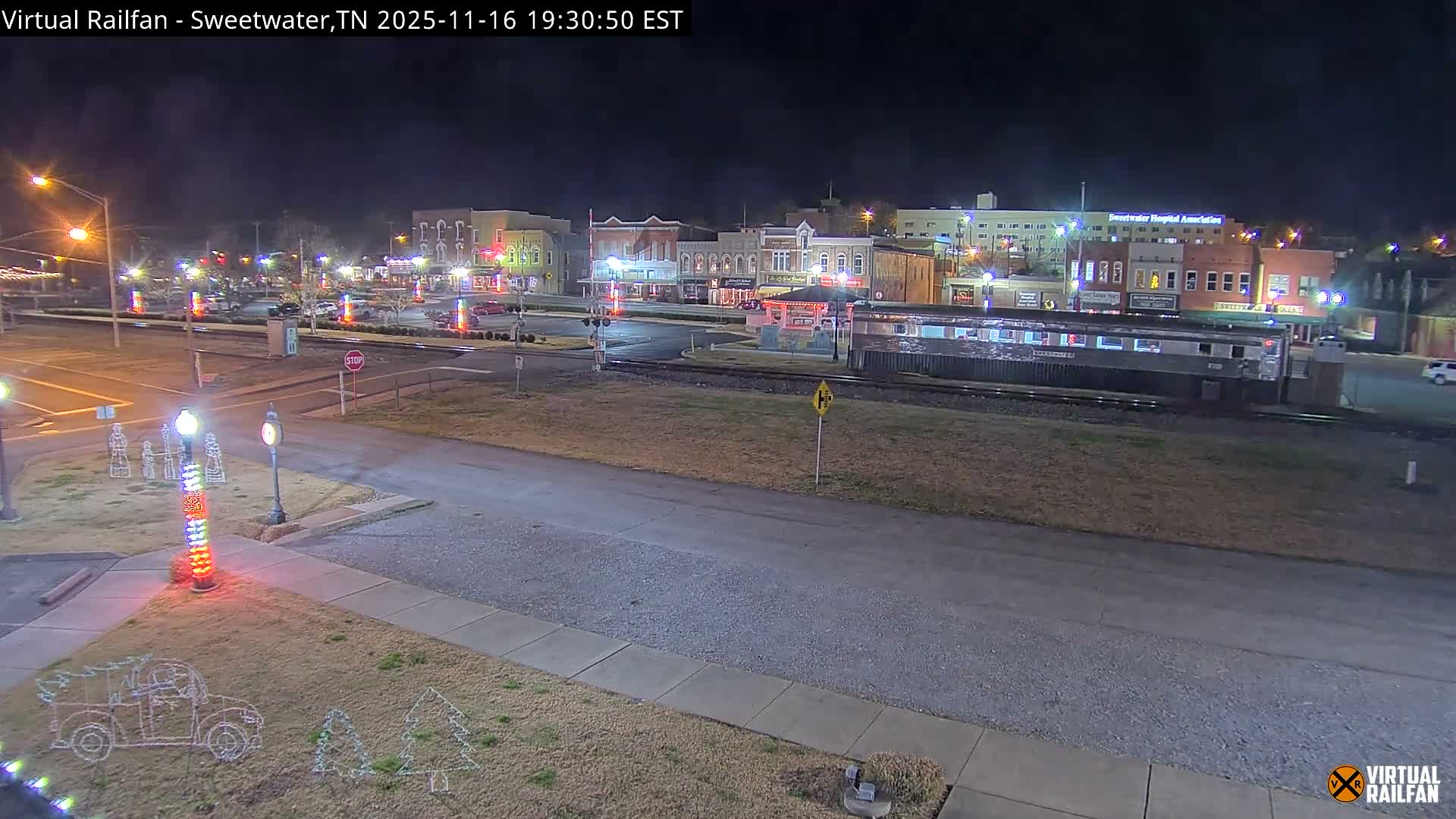 Sweetwater City & Railroad/Traincar Live Cam - Sweetwater, Monroe, Tennessee, USA | Virtual Railfan  LIVE ! 2025-03-15 15:33