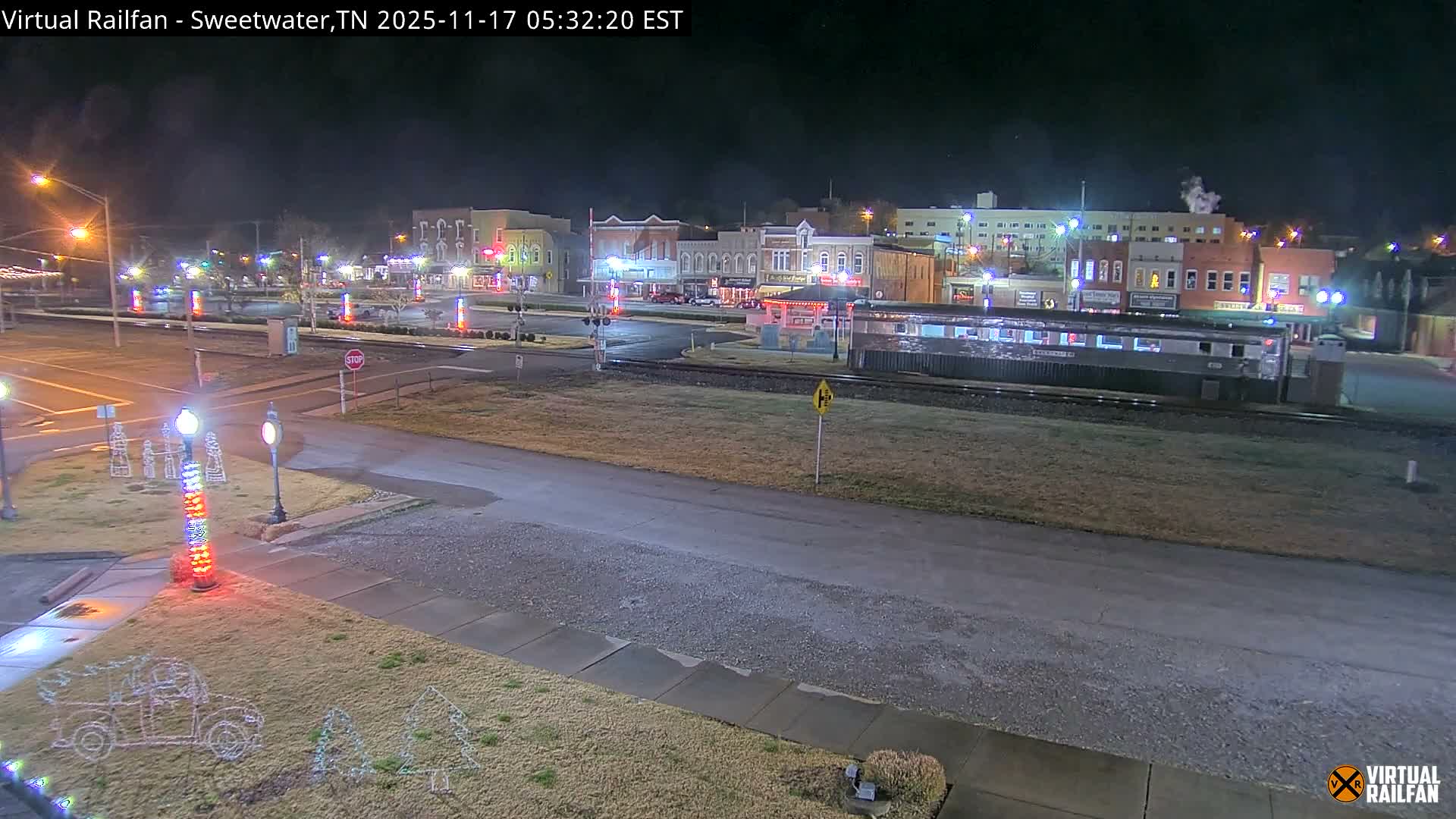 Sweetwater City & Railroad/Traincar Live Cam - Sweetwater, Monroe, Tennessee, USA | Virtual Railfan  LIVE ! 2025-03-15 15:33