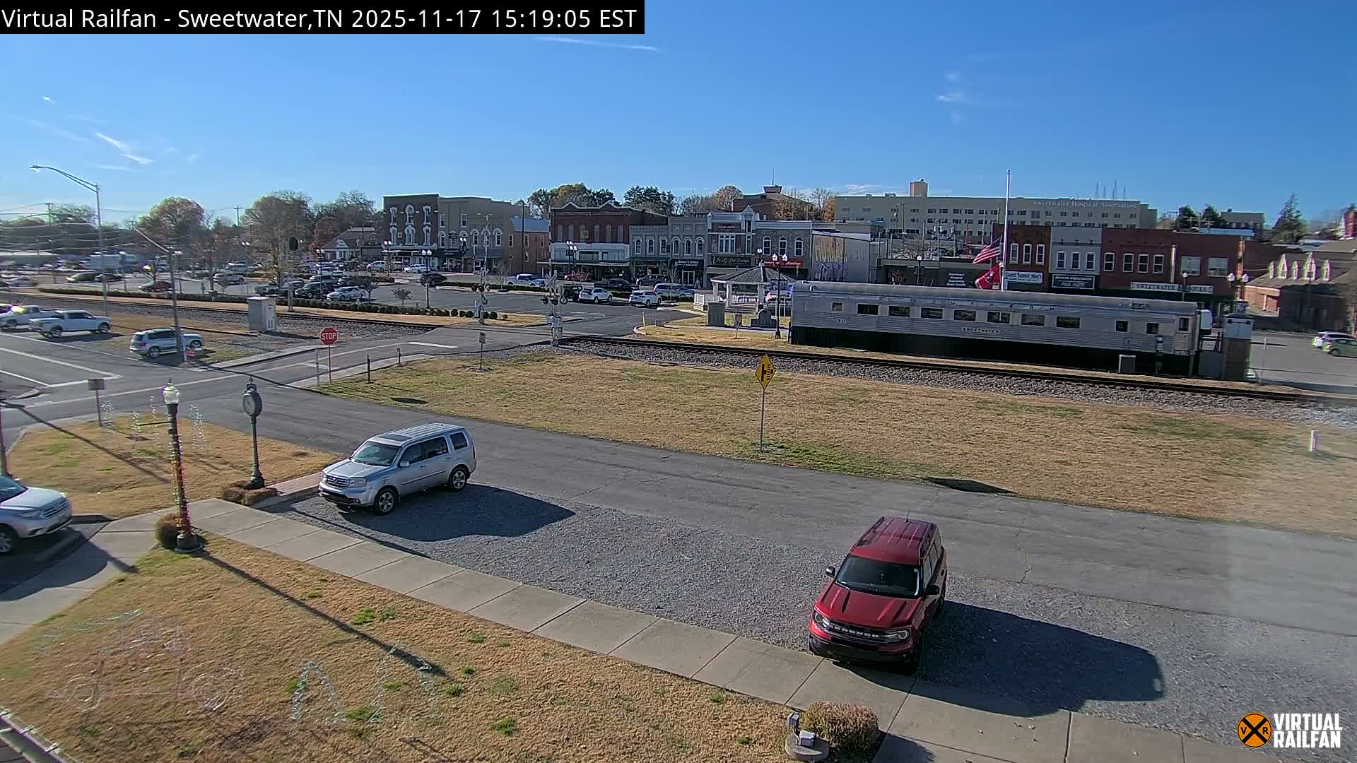 Sweetwater City & Railroad/Traincar Live Cam - Sweetwater, Monroe, Tennessee, USA | Virtual Railfan  LIVE ! 2025-03-15 15:33
