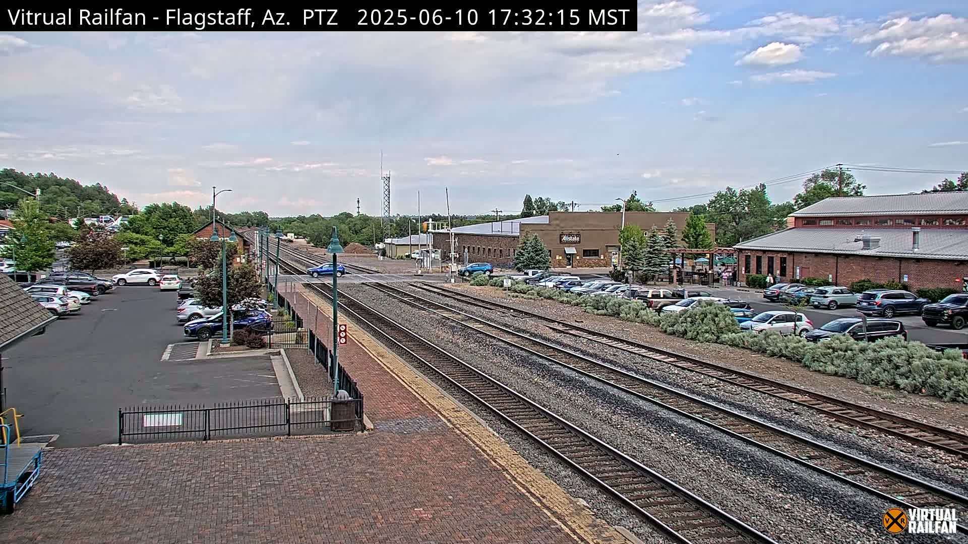 Flagstaff Amtrak Railroad Live Cam - Flagstaff, Coconino, Arizona, USA