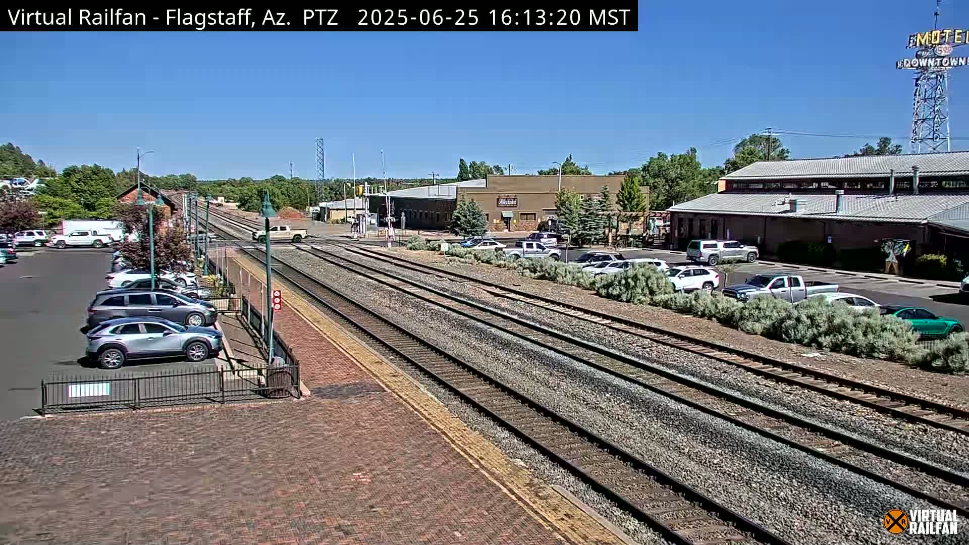 Flagstaff Amtrak Railroad Live Cam - Flagstaff, Coconino, Arizona, USA
