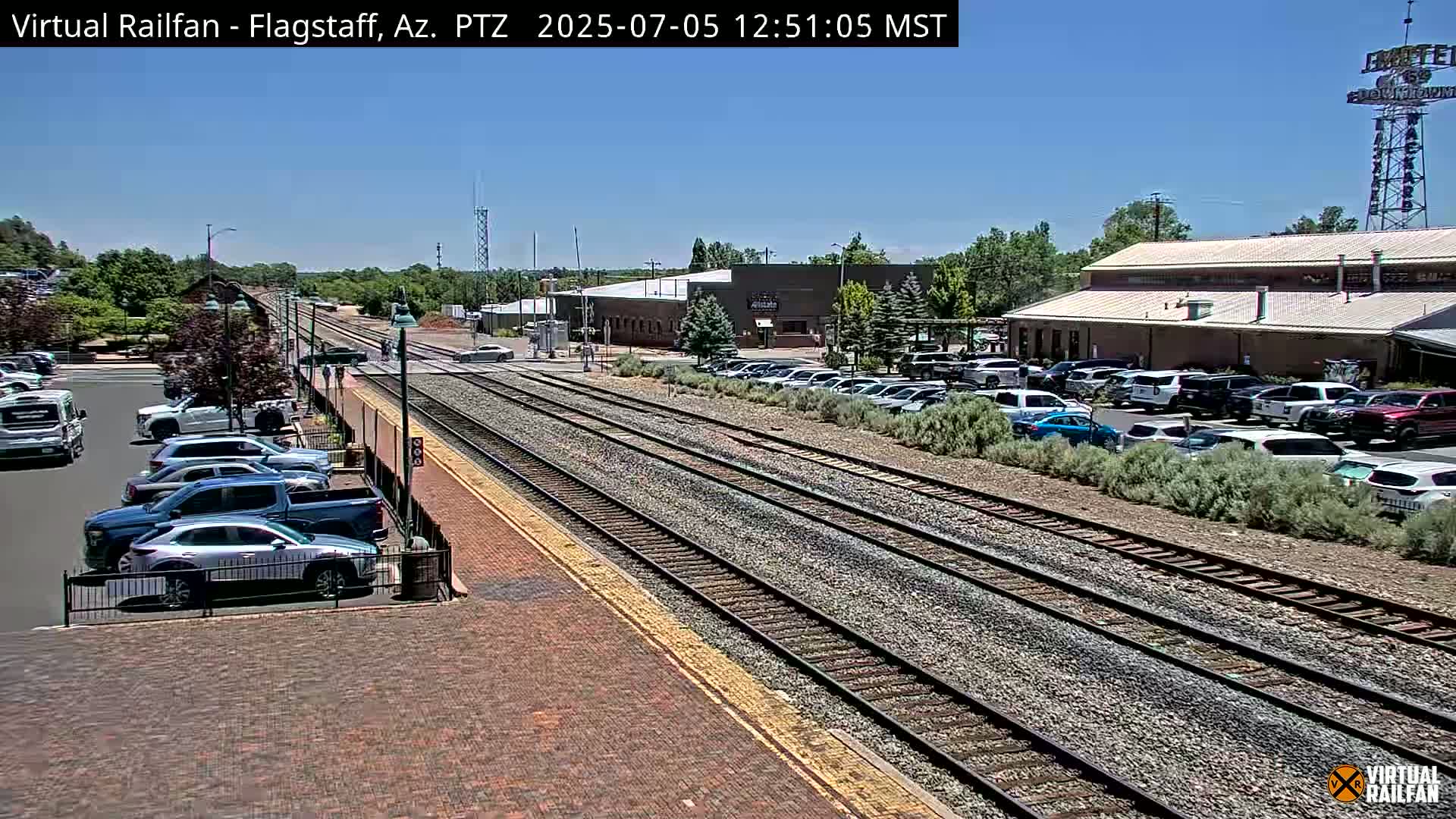 Flagstaff Amtrak Railroad Live Cam - Flagstaff, Coconino, Arizona, USA