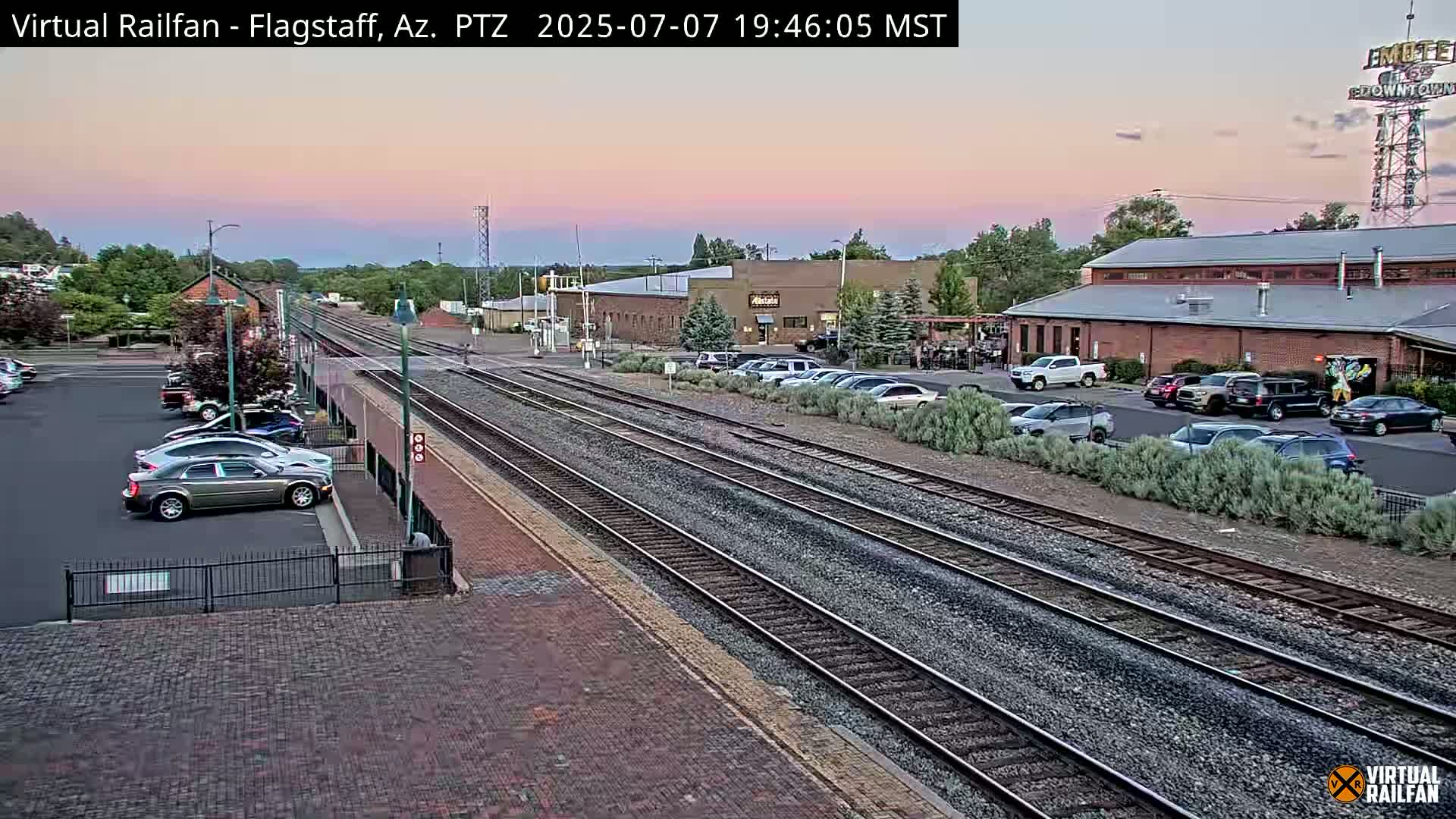 Flagstaff Amtrak Railroad Live Cam - Flagstaff, Coconino, Arizona, USA