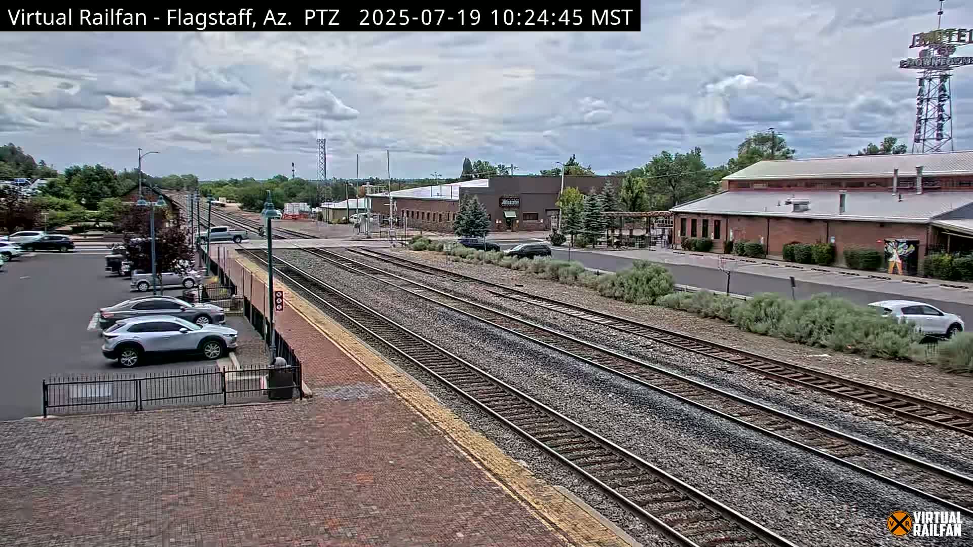 Flagstaff Amtrak Railroad Live Cam - Flagstaff, Coconino, Arizona, USA