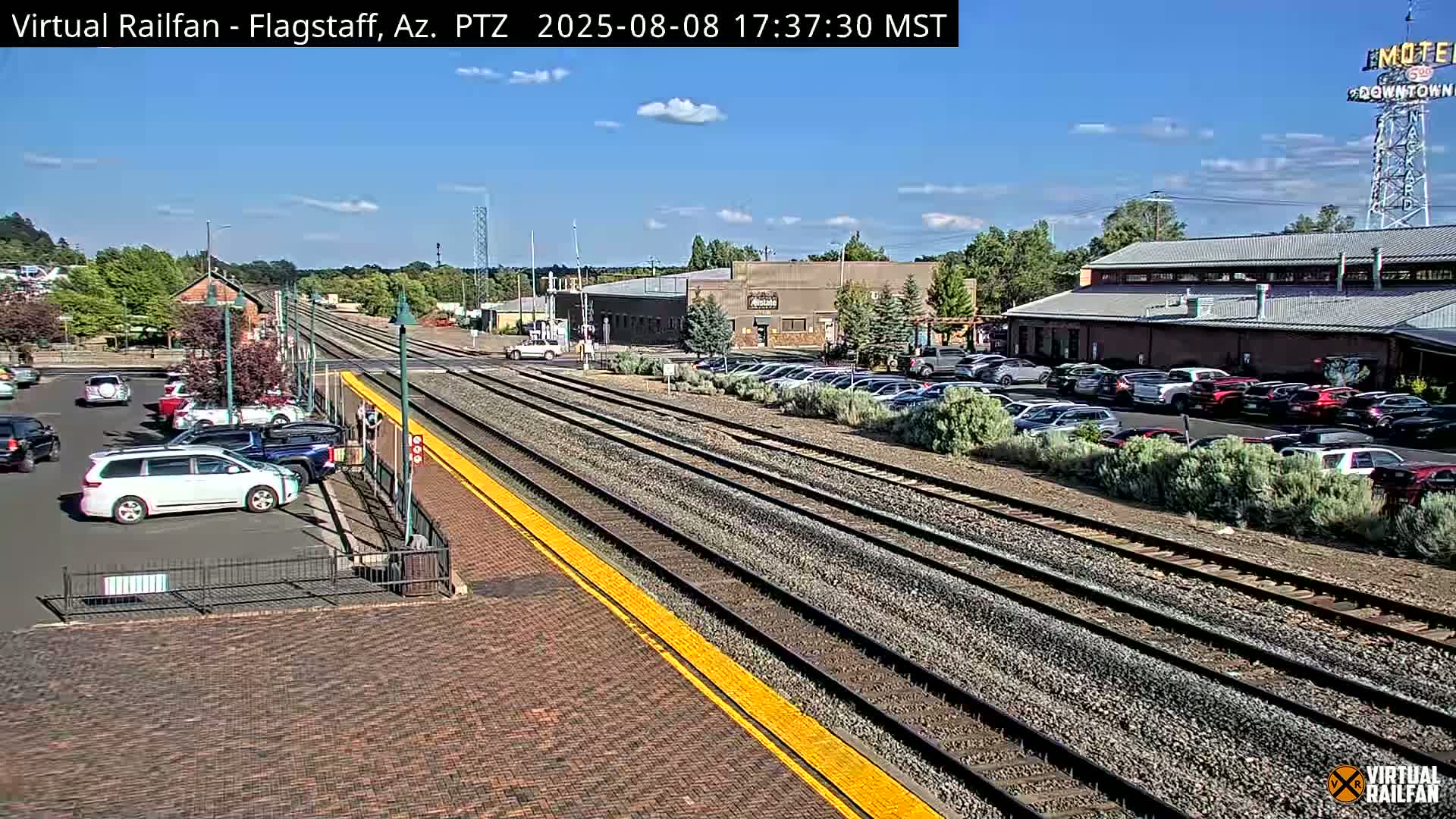 Flagstaff Amtrak Railroad Live Cam - Flagstaff, Coconino, Arizona, USA
