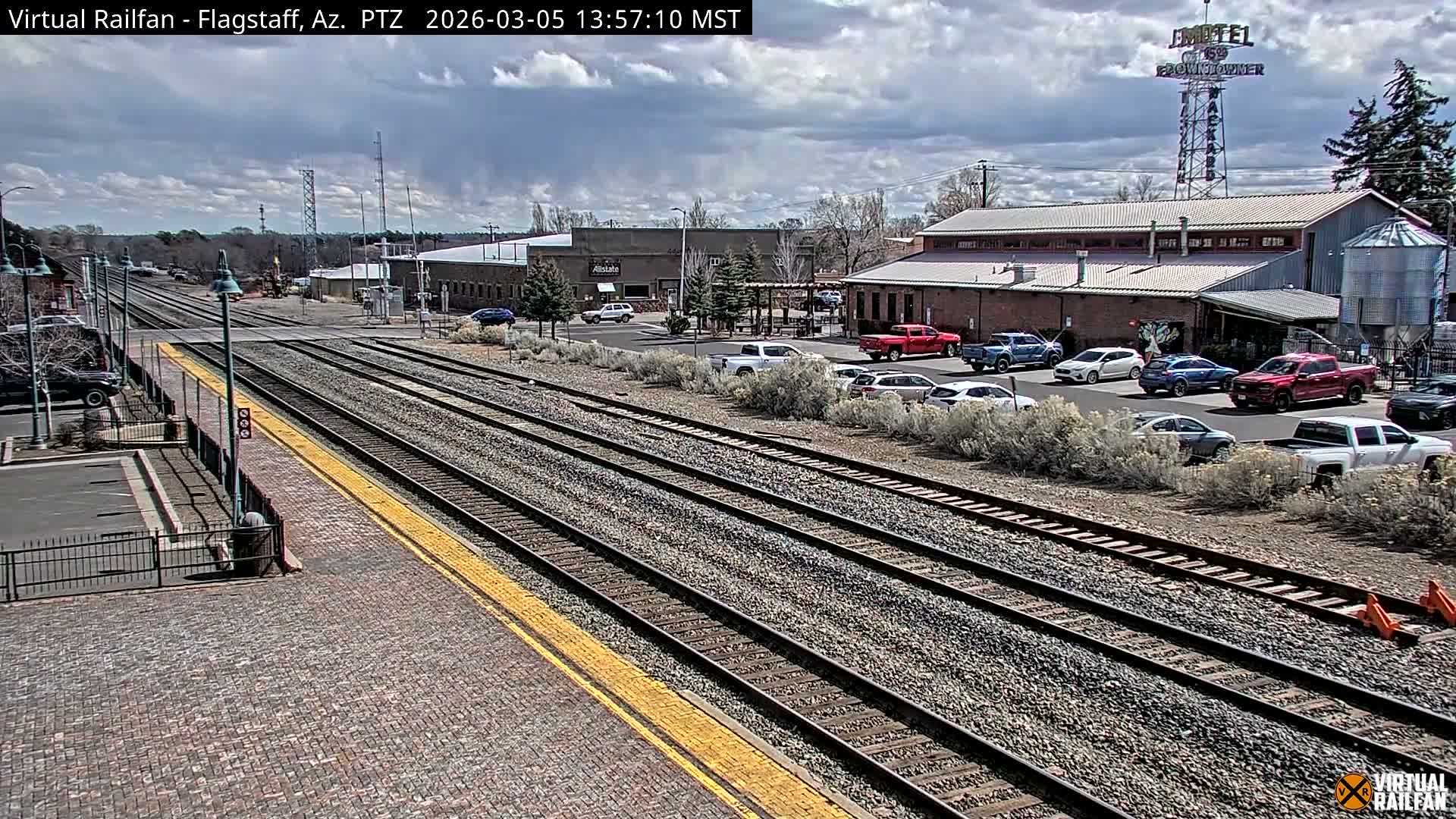 Flagstaff Amtrak Railroad Live Cam - Flagstaff, Coconino, Arizona, USA