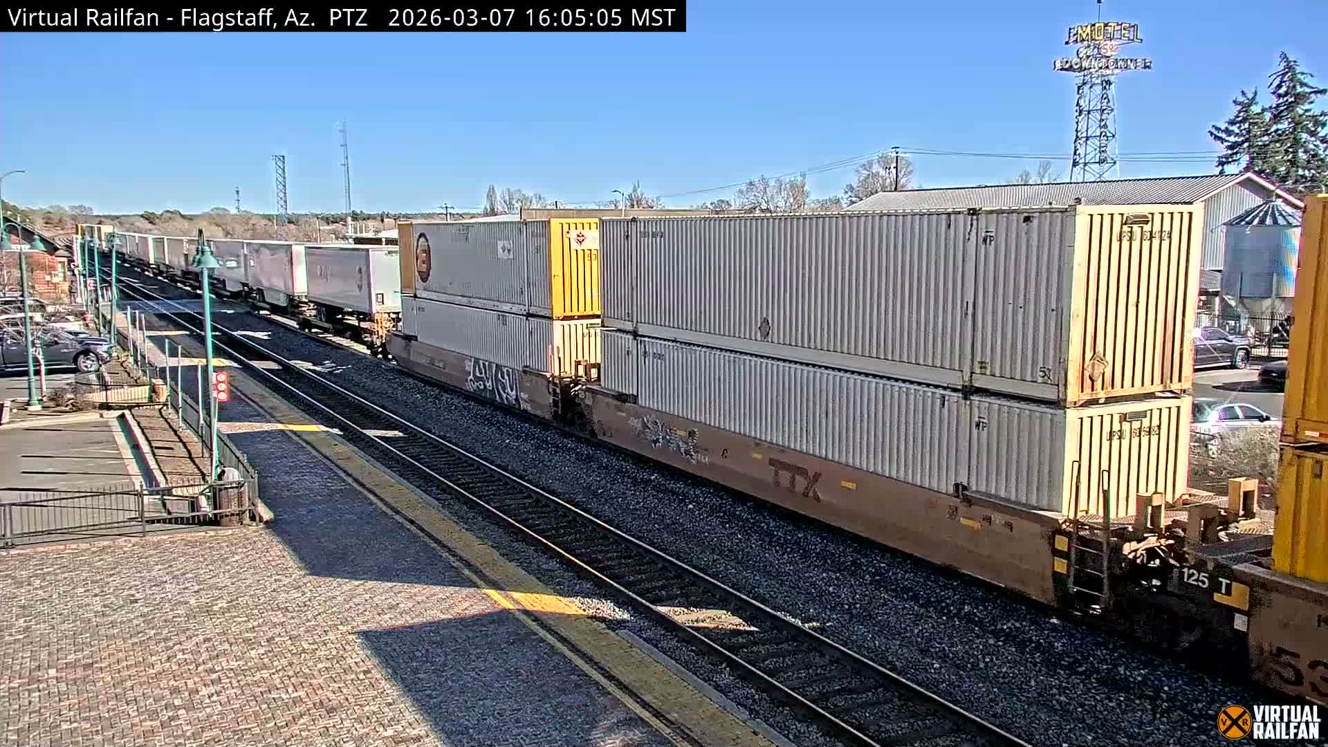 Flagstaff Amtrak Railroad Live Cam - Flagstaff, Coconino, Arizona, USA