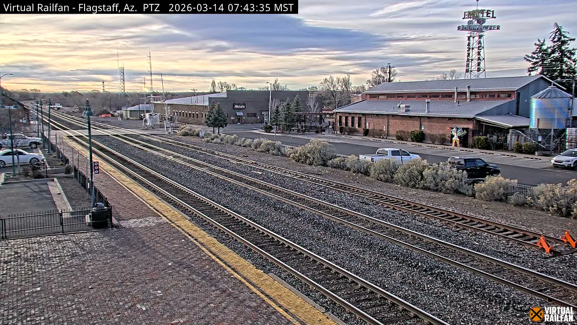 Flagstaff Amtrak Railroad Live Cam - Flagstaff, Coconino, Arizona, USA