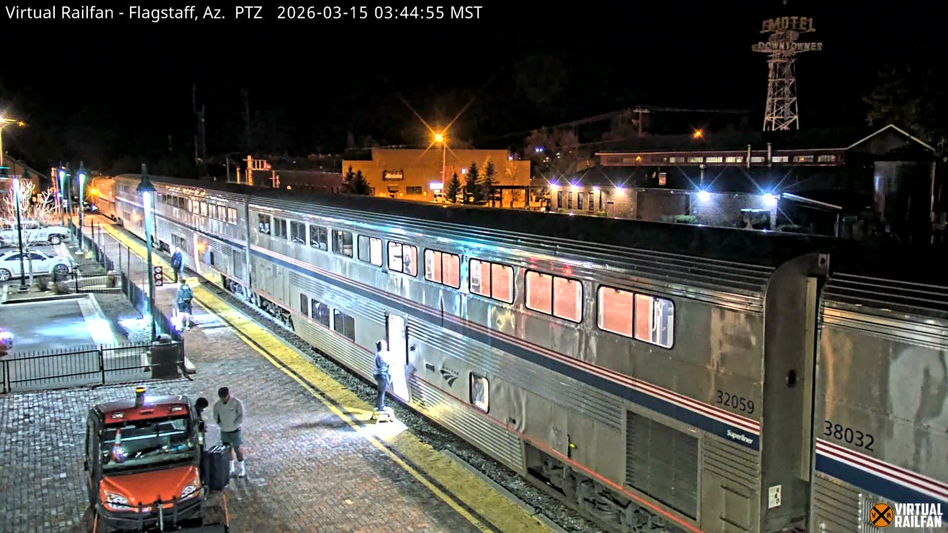 Flagstaff Amtrak Railroad Live Cam - Flagstaff, Coconino, Arizona, USA