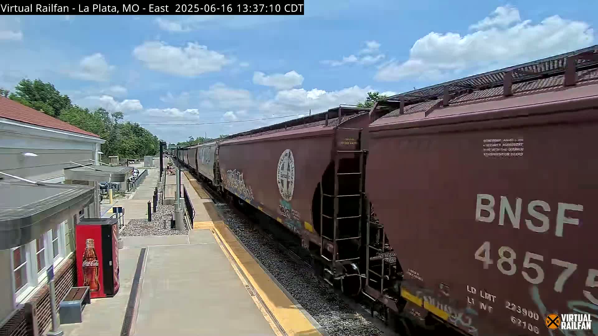 La Plata Railway Station Live Cam - La Plata, Macon, Missouri, USA