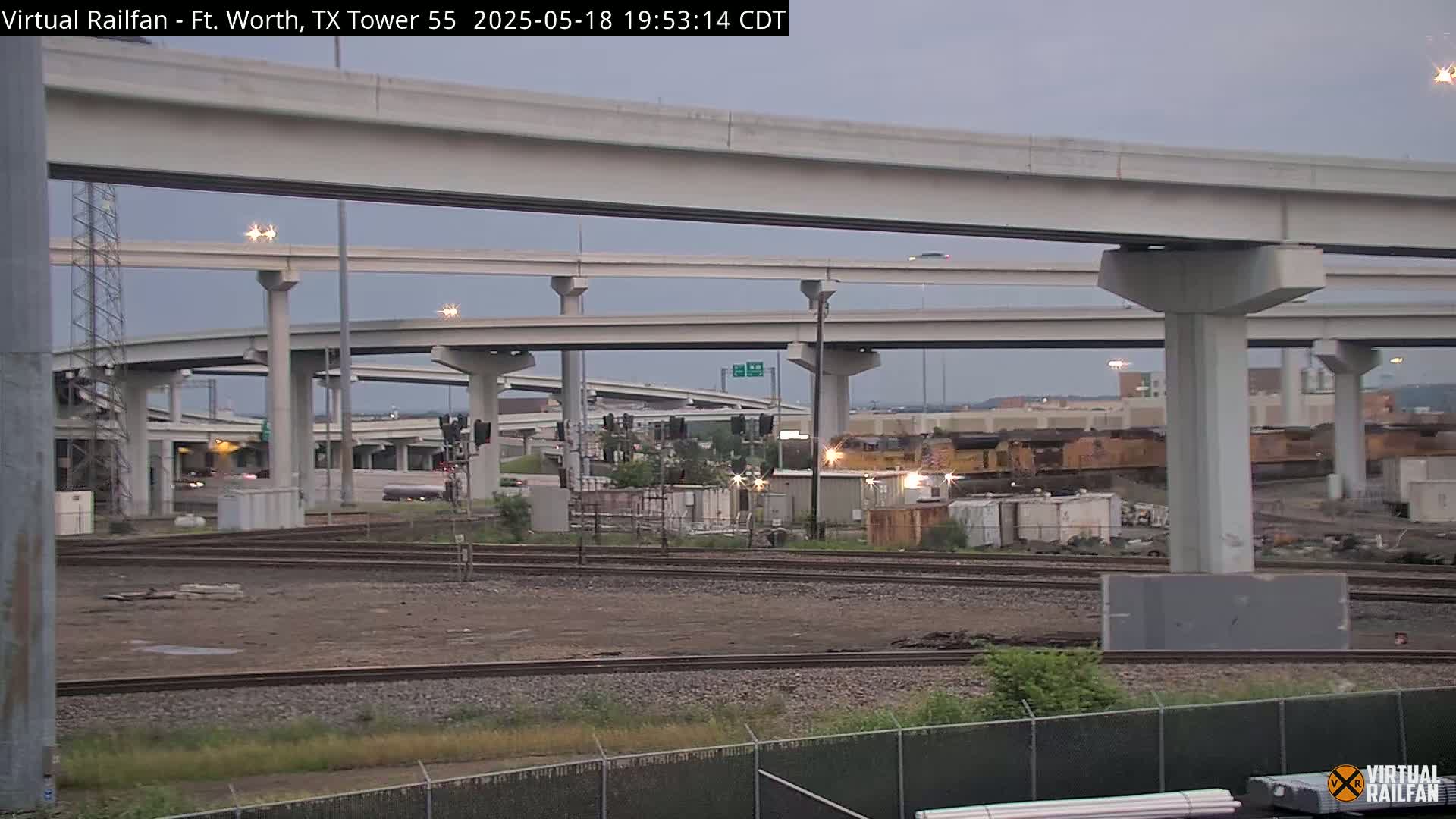 Fort Worth/Tower 55 Diamond Railroad Crossing Live Cam - Forth Worth, Tarrant ,Texas, USA 