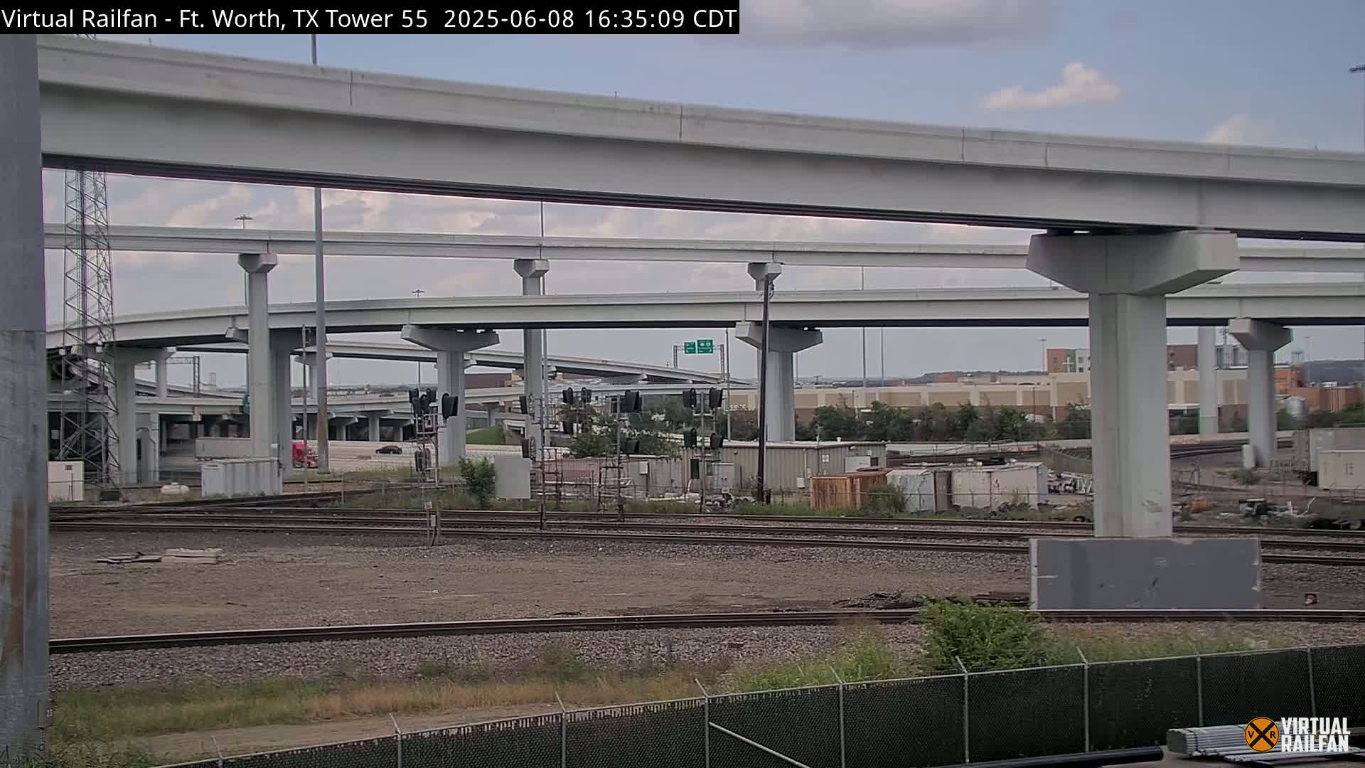 Fort Worth/Tower 55 Diamond Railroad Crossing Live Cam - Forth Worth, Tarrant ,Texas, USA 