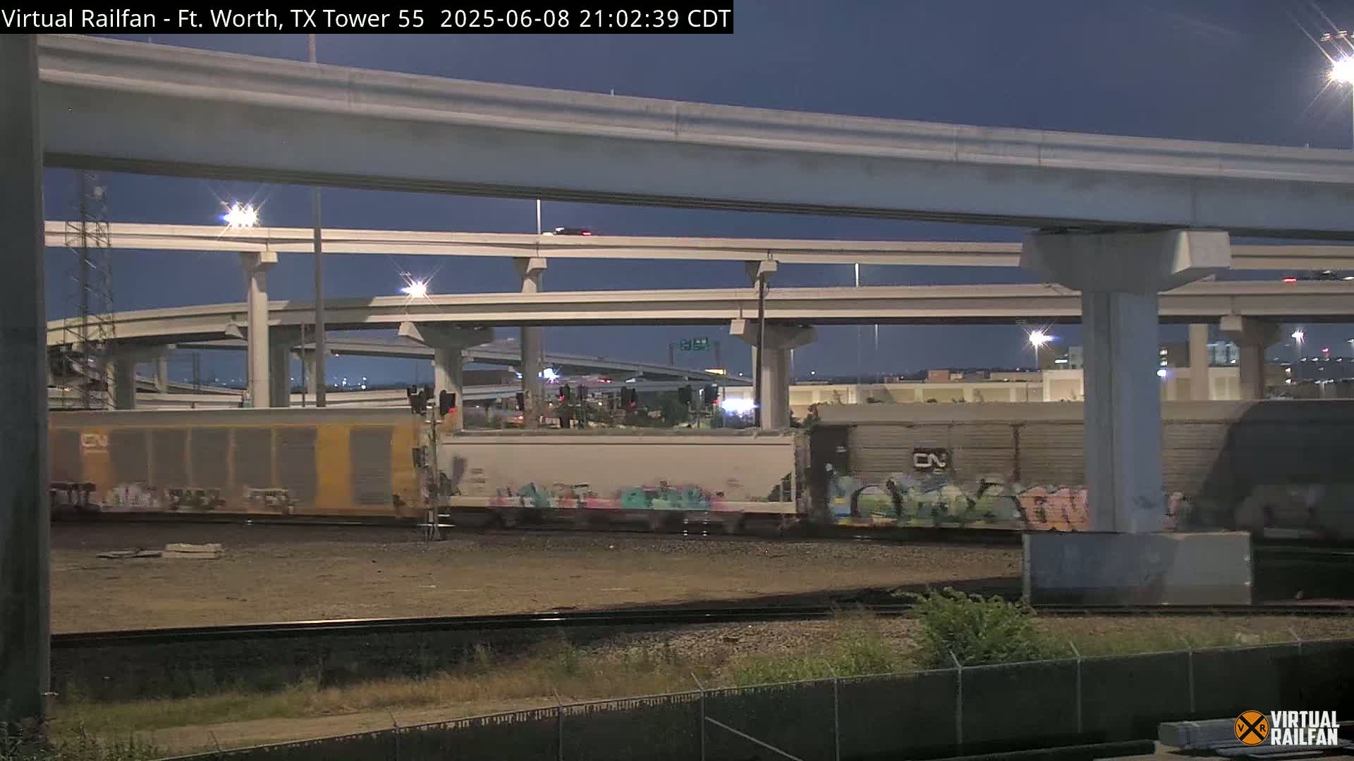 Fort Worth/Tower 55 Diamond Railroad Crossing Live Cam - Forth Worth, Tarrant ,Texas, USA 