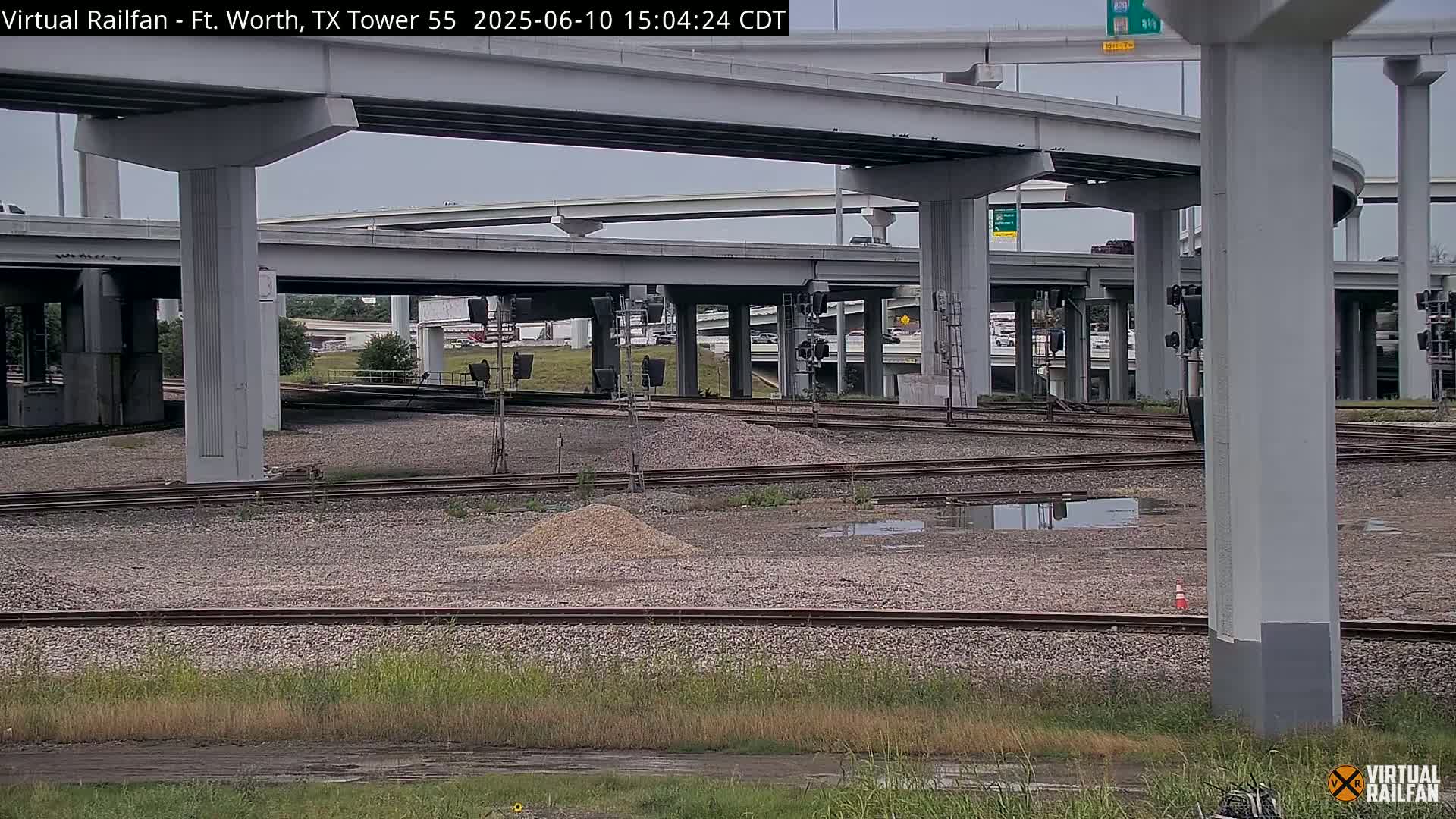 Fort Worth/Tower 55 Diamond Railroad Crossing Live Cam - Forth Worth, Tarrant ,Texas, USA 