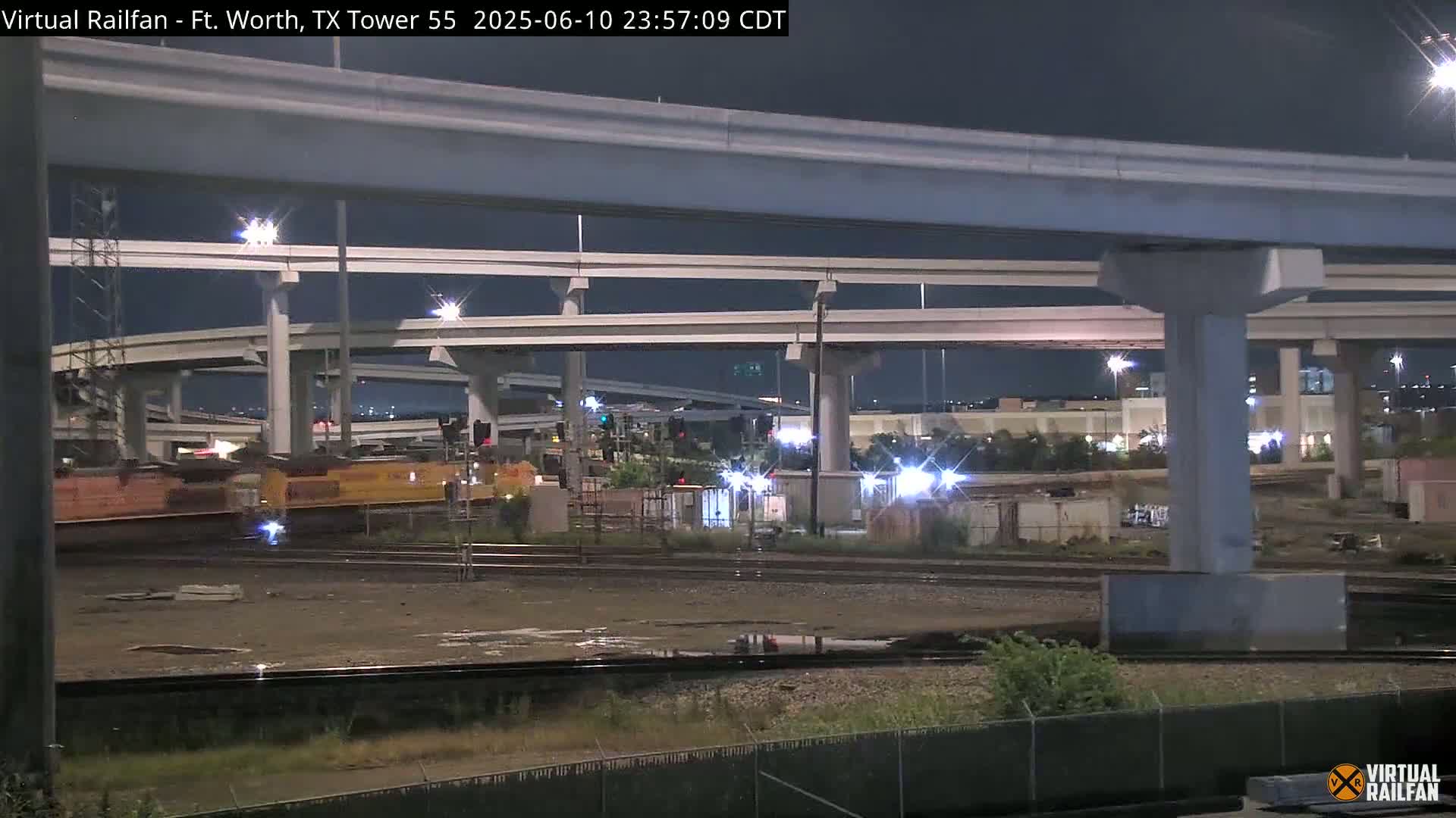 Fort Worth/Tower 55 Diamond Railroad Crossing Live Cam - Forth Worth, Tarrant ,Texas, USA 