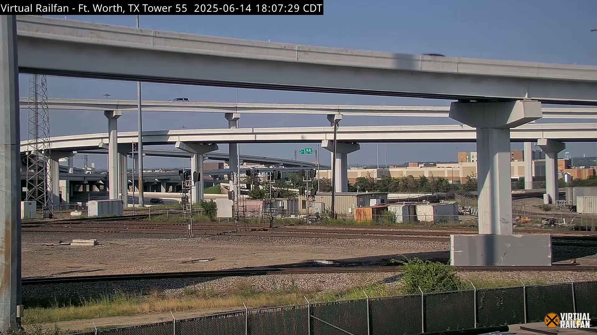 Fort Worth/Tower 55 Diamond Railroad Crossing Live Cam - Forth Worth, Tarrant ,Texas, USA 