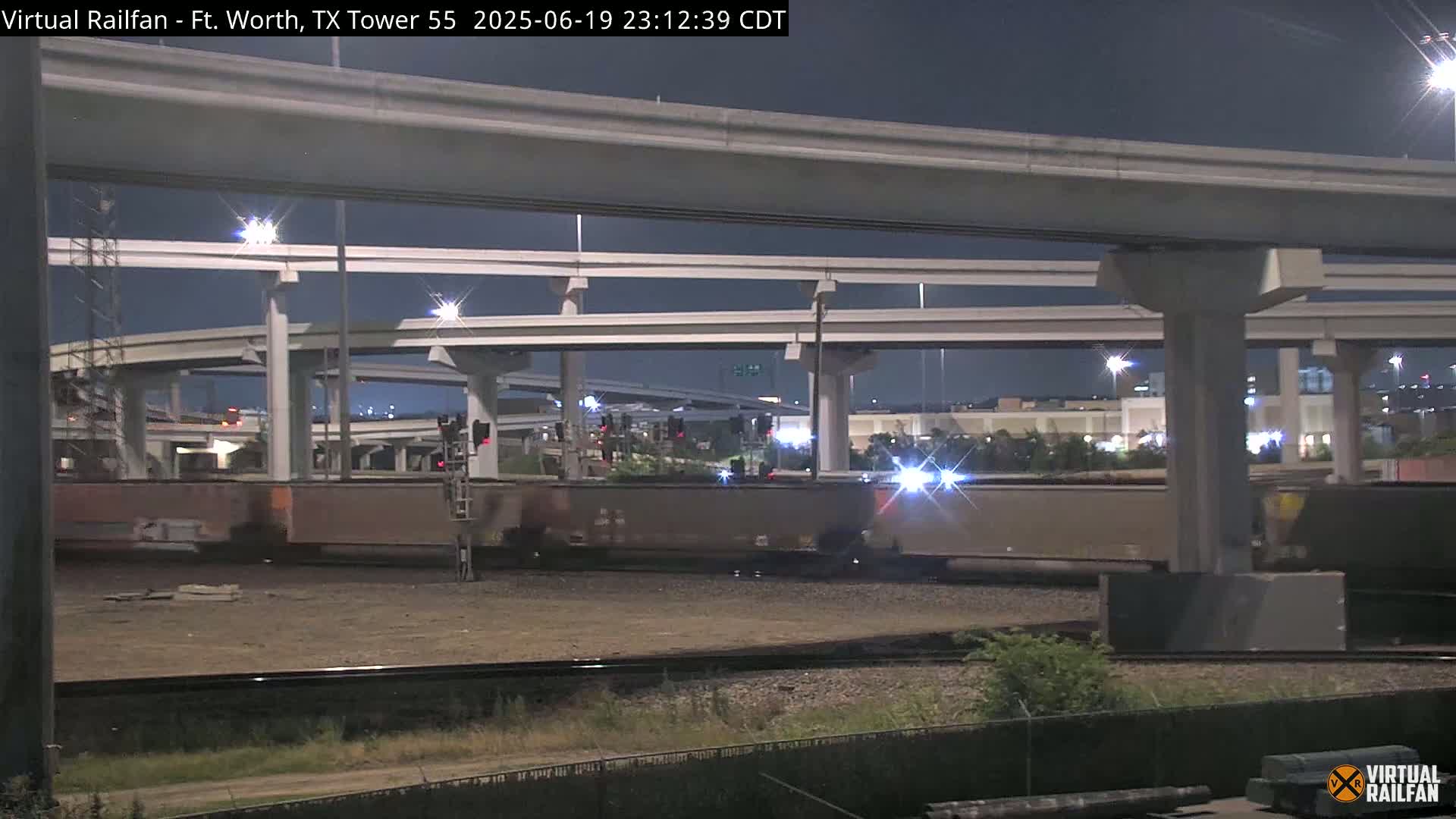 Fort Worth/Tower 55 Diamond Railroad Crossing Live Cam - Forth Worth, Tarrant ,Texas, USA 